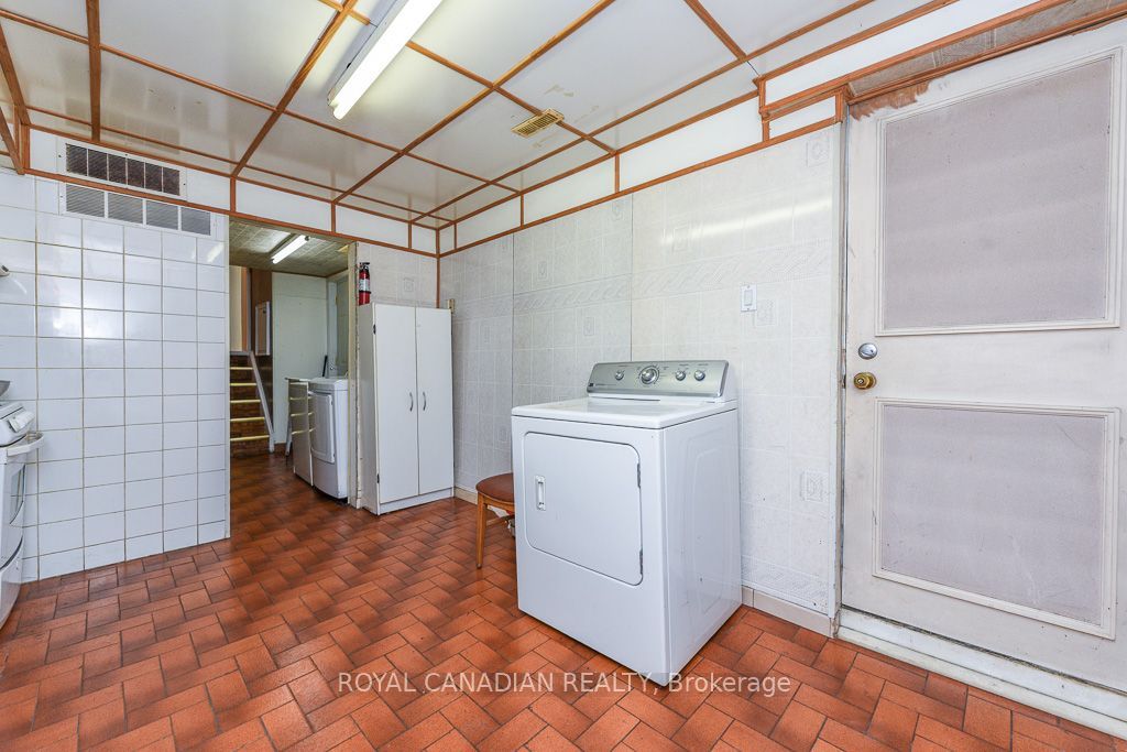 7700 Kittridge Drive Property Photo 31