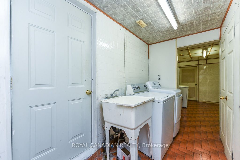 7700 Kittridge Drive Property Photo 34