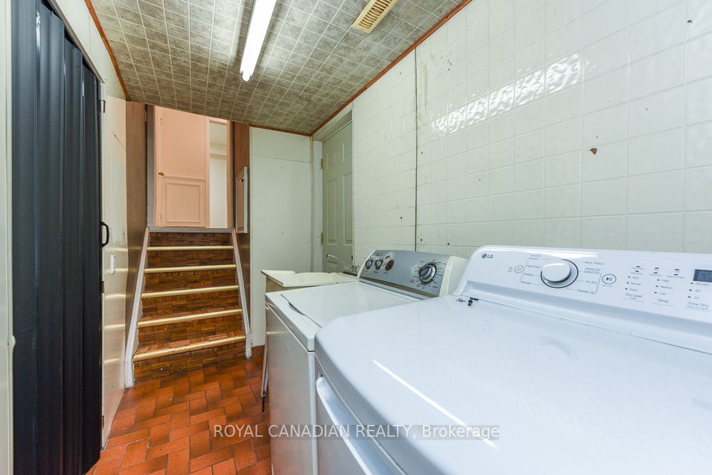 7700 Kittridge Drive Property Photo 35
