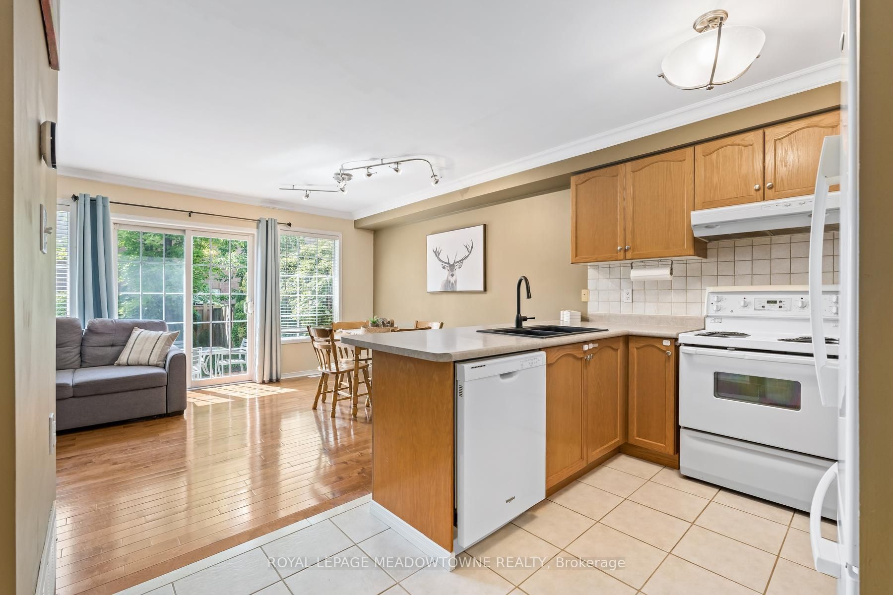 136 Dominion Gardens Drive Property Photo 6