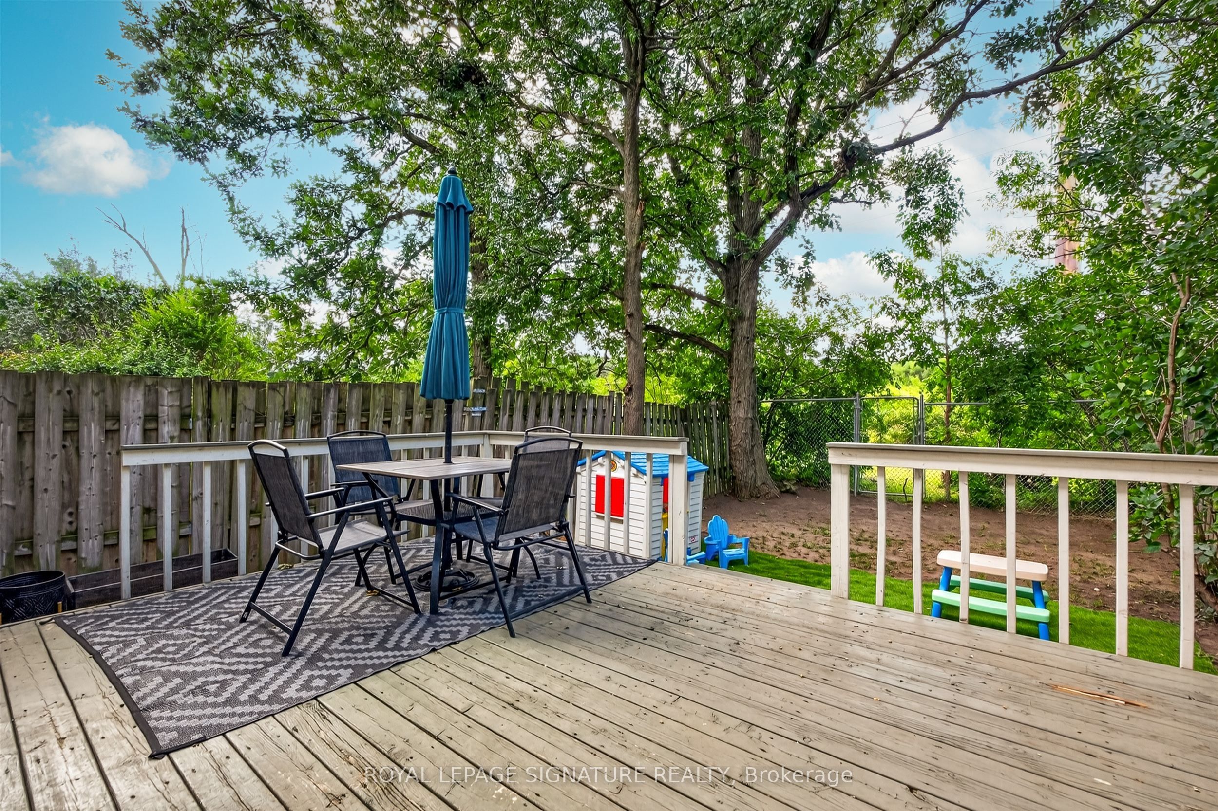 1373 Treeland Street Property Photo 18