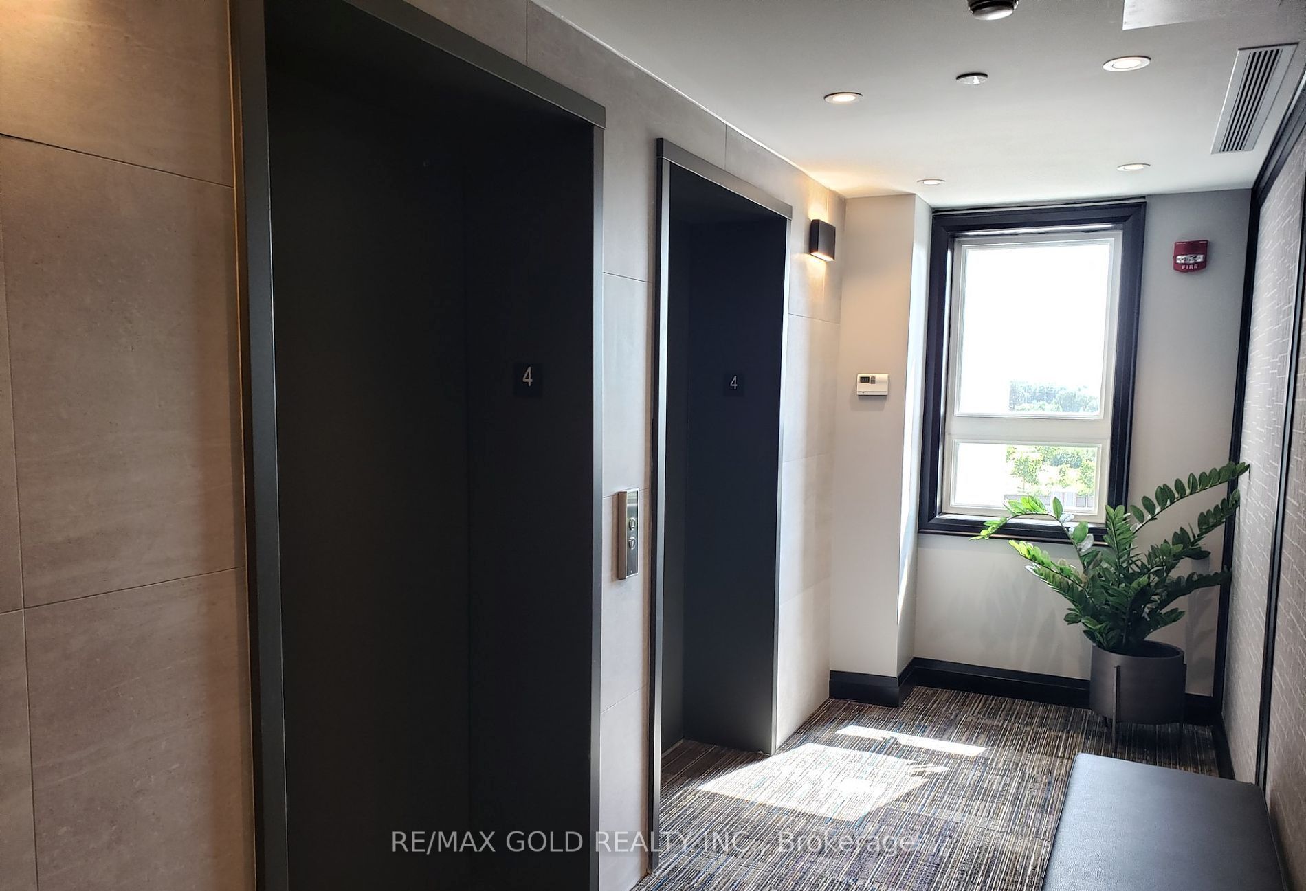 200 Lagerfeld Drive E 414 Property Photo 4
