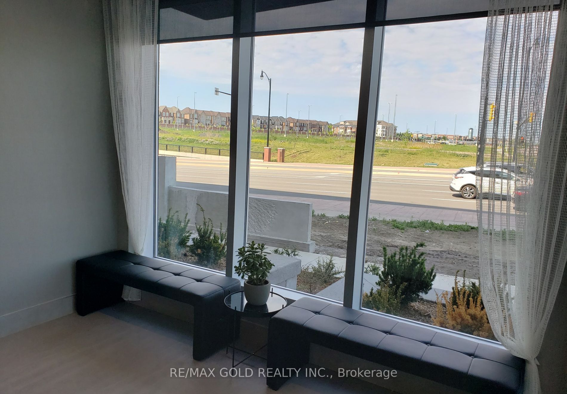 200 Lagerfeld Drive E 414 Property Photo 24