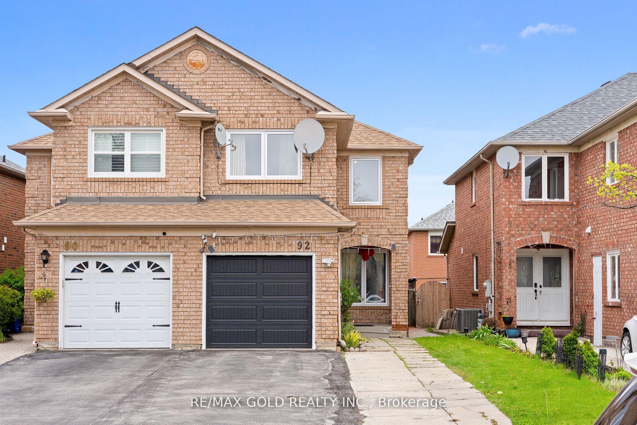 92 Dandelion Road Property Photo 2