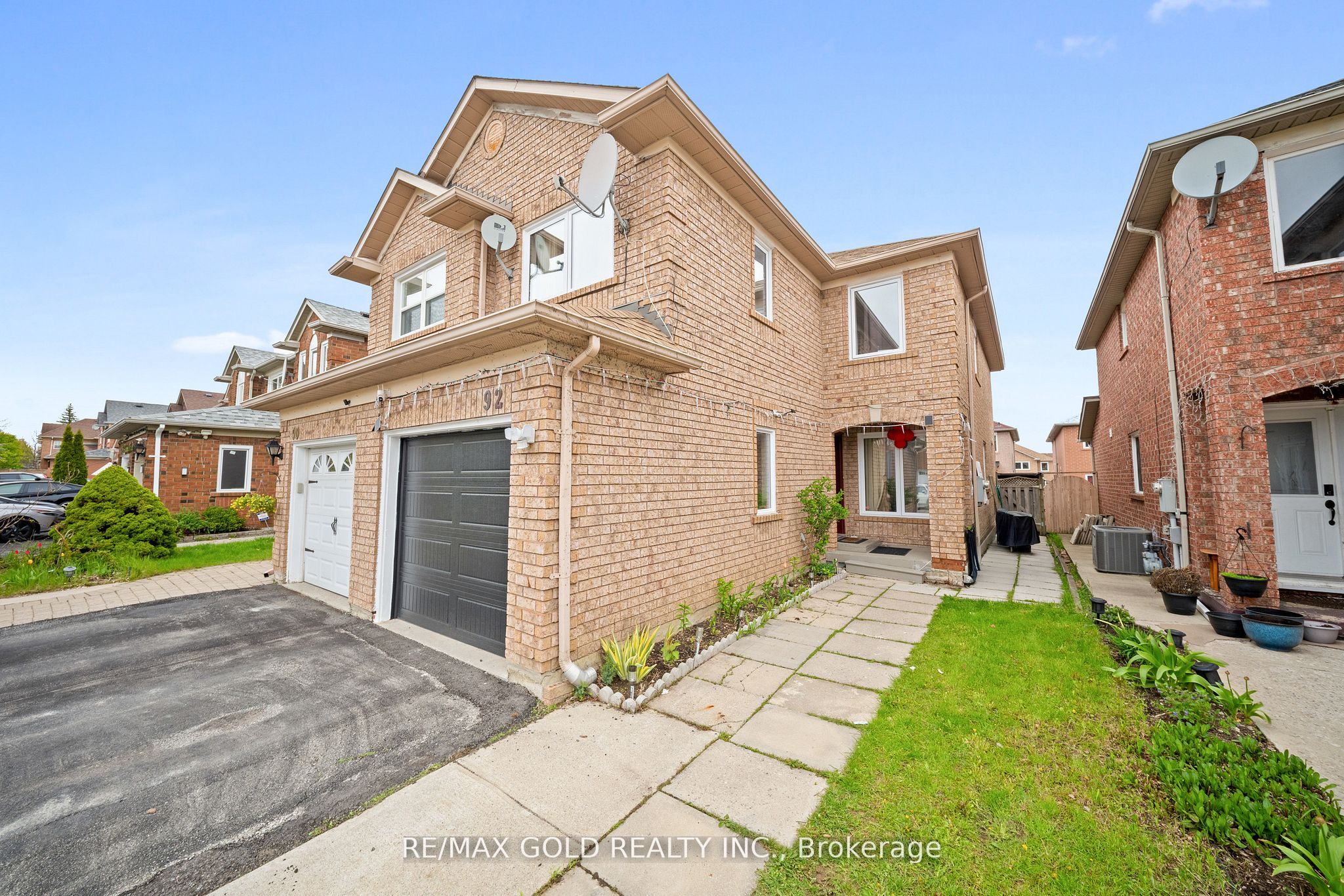 92 Dandelion Road Property Photo 3