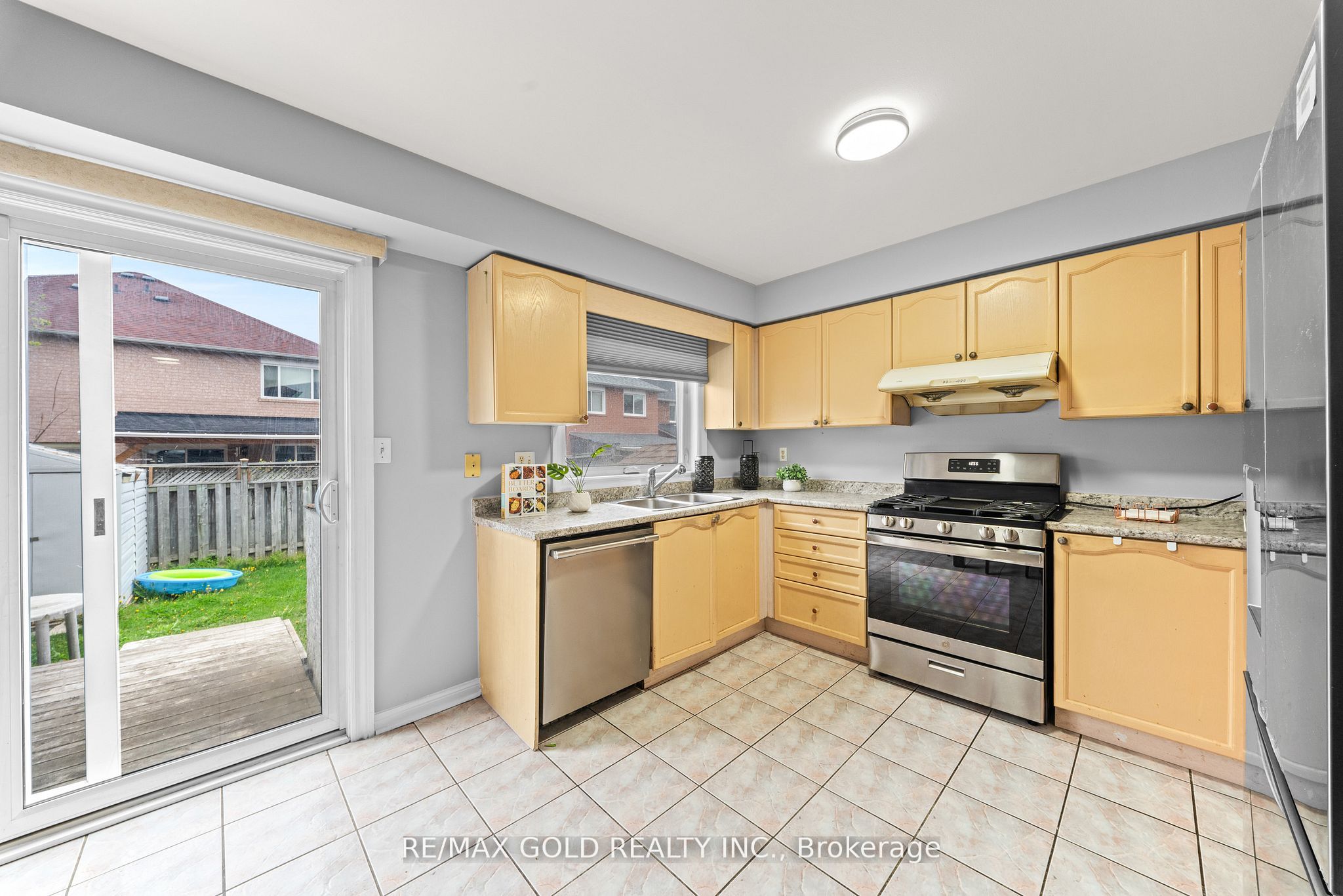 92 Dandelion Road Property Photo 15