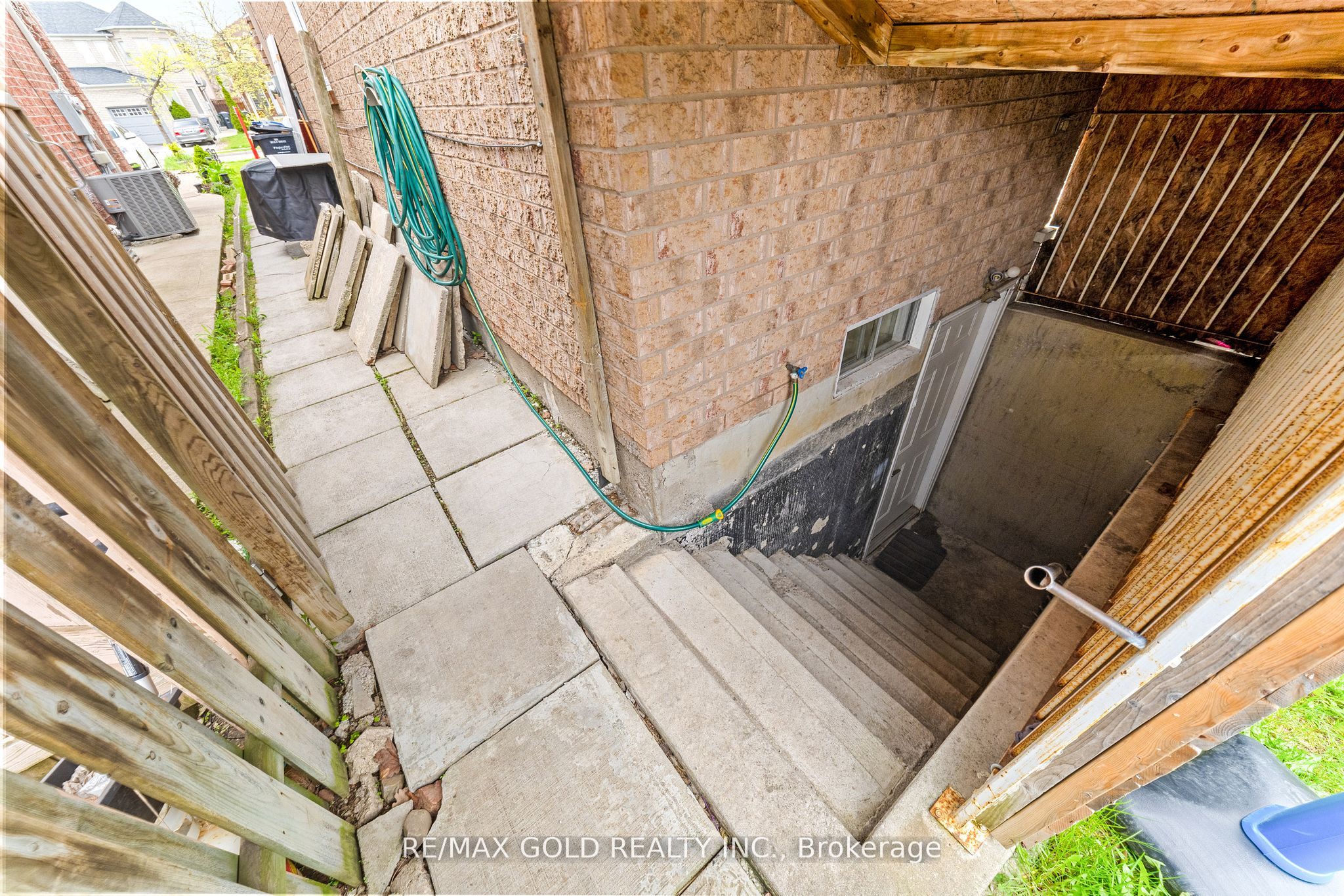 92 Dandelion Road Property Photo 39