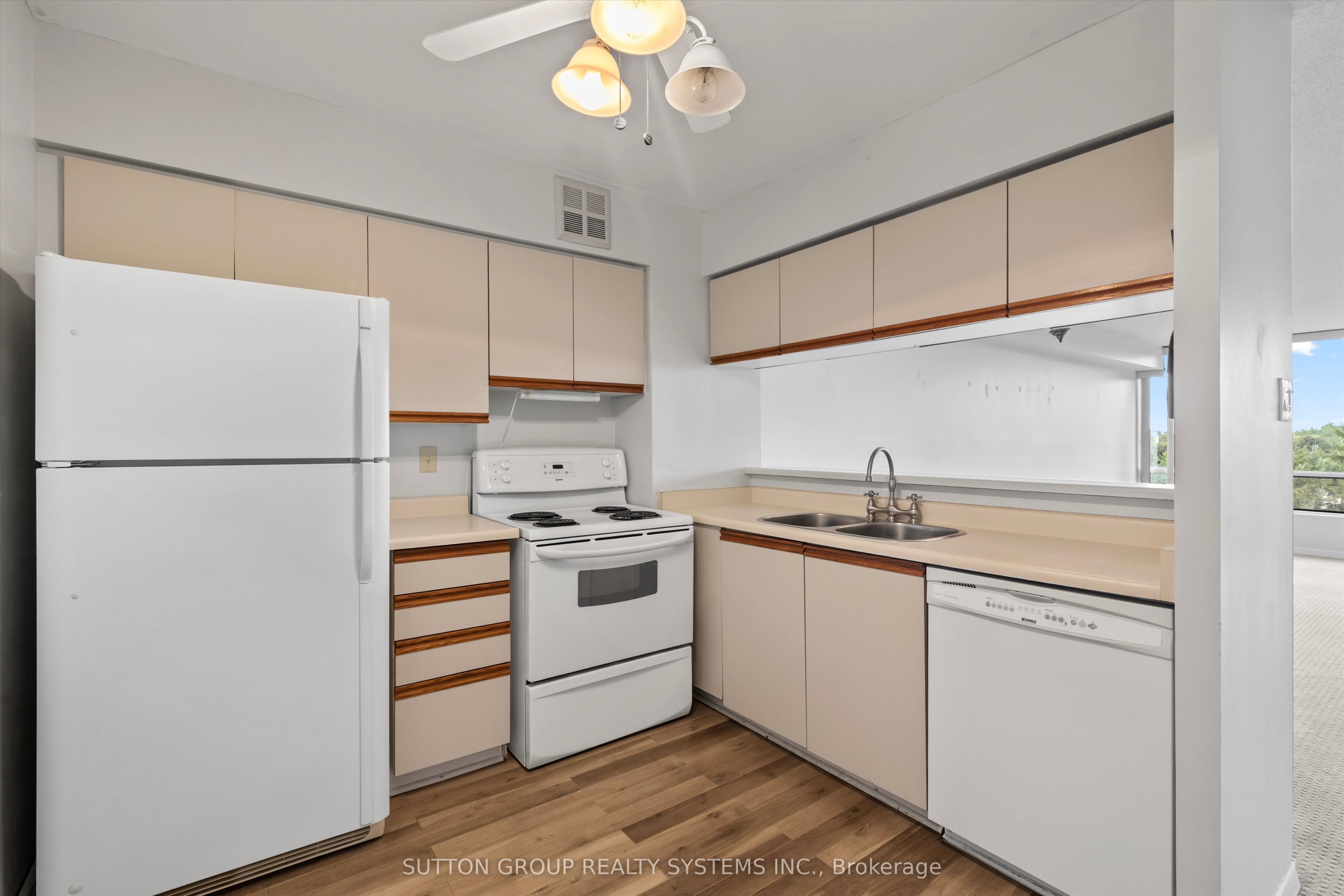 26 Hanover Road 609 Property Photo 16