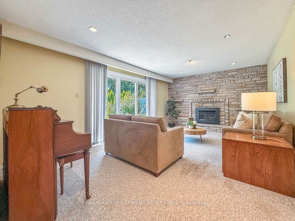 1320 Gatehouse Drive Property Photo 6