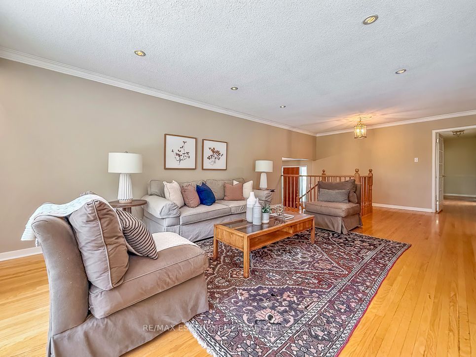 1320 Gatehouse Drive Property Photo 10
