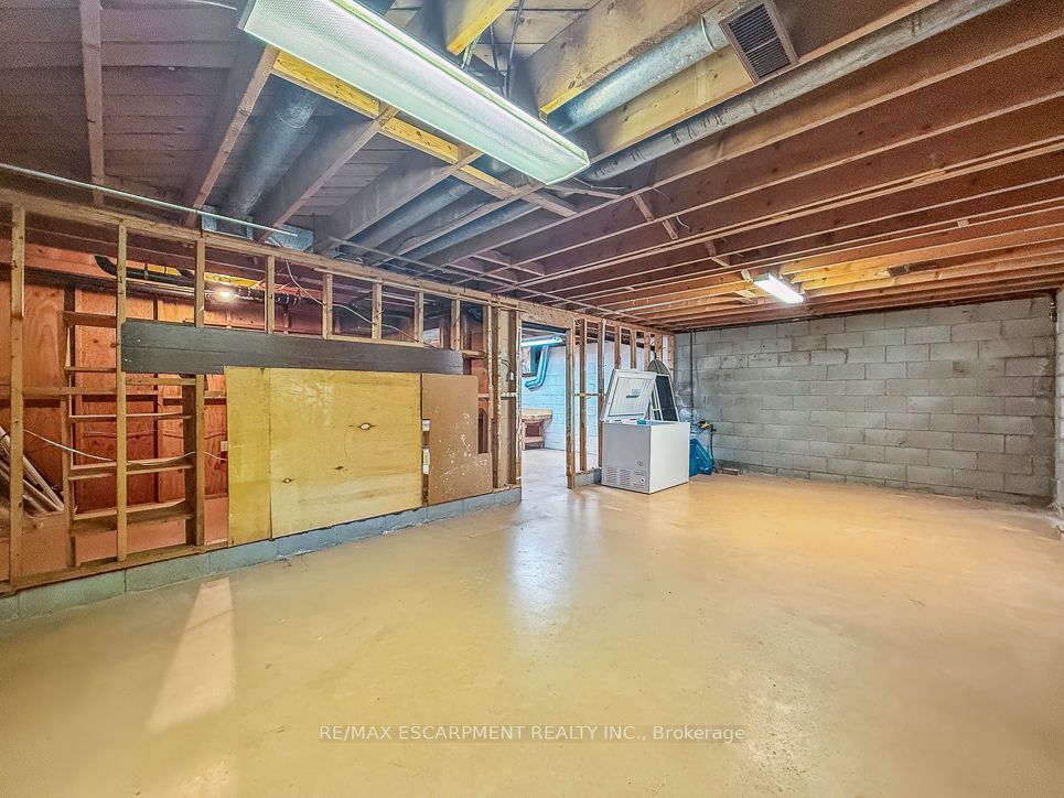 1320 Gatehouse Drive Property Photo 30