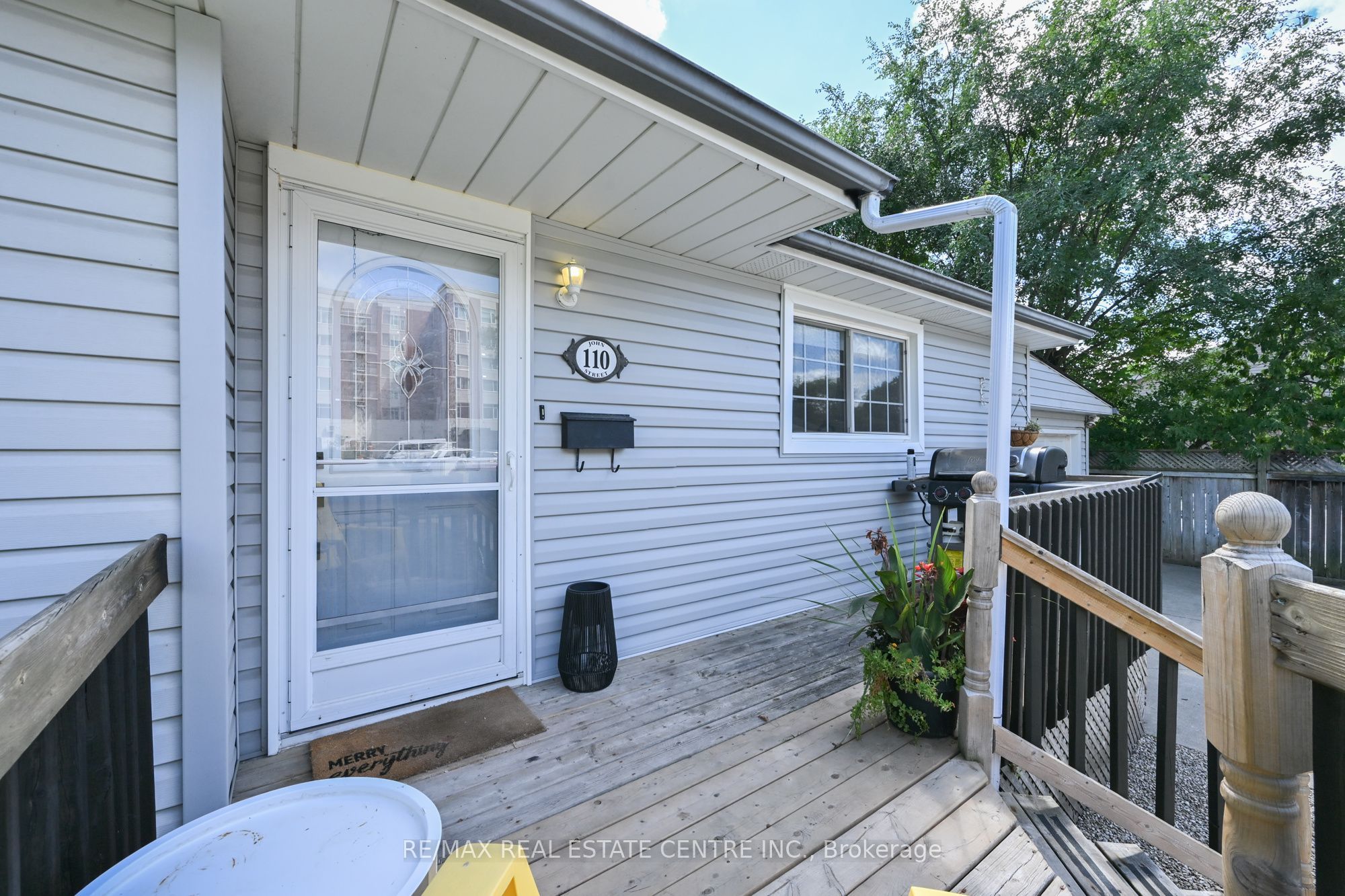110 John Street Property Photo 3