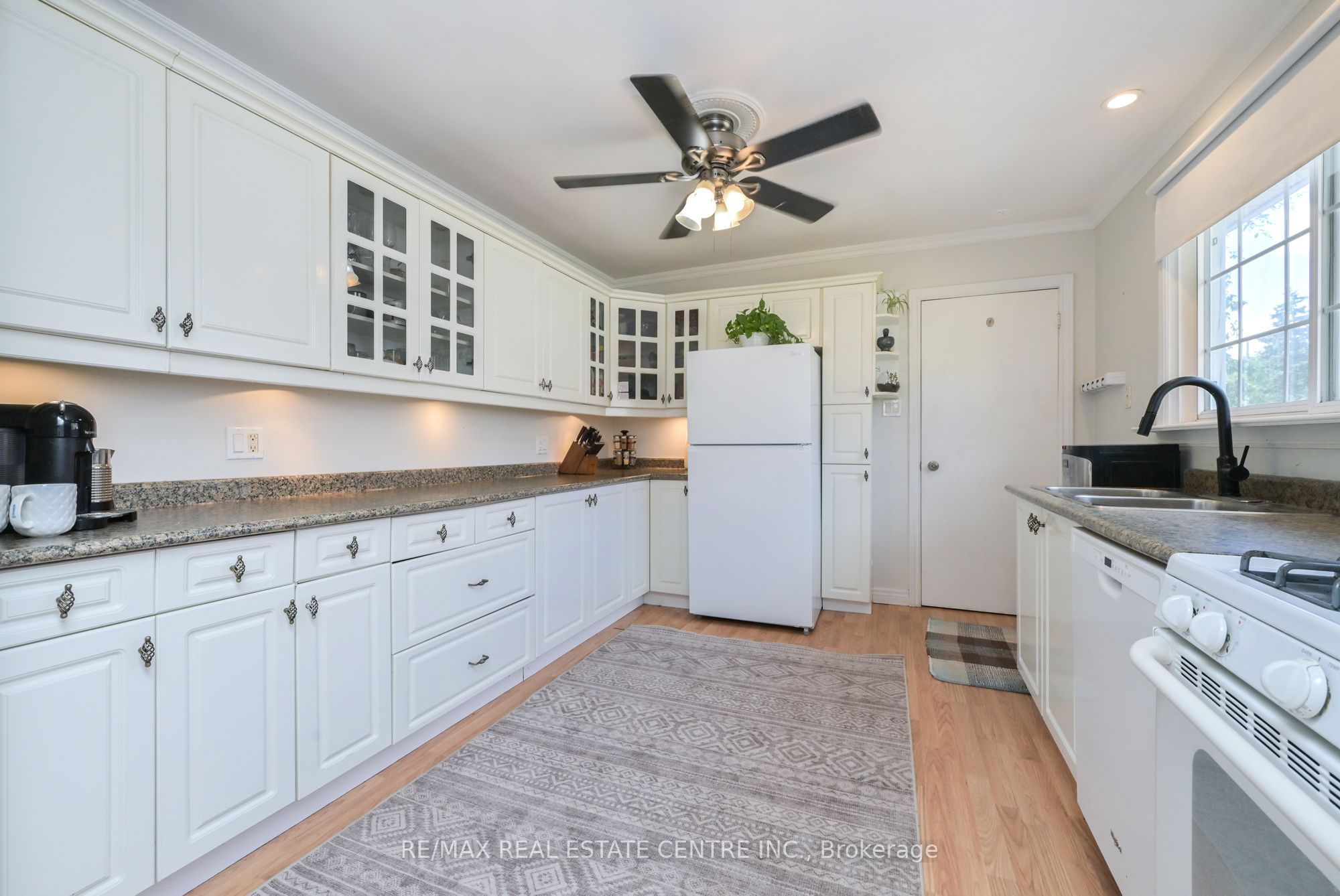 110 John Street Property Photo 6