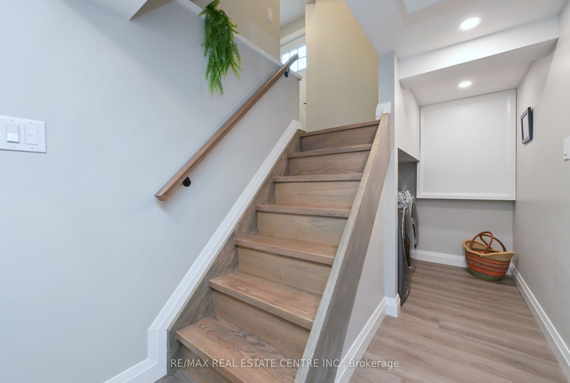 110 John Street Property Photo 16
