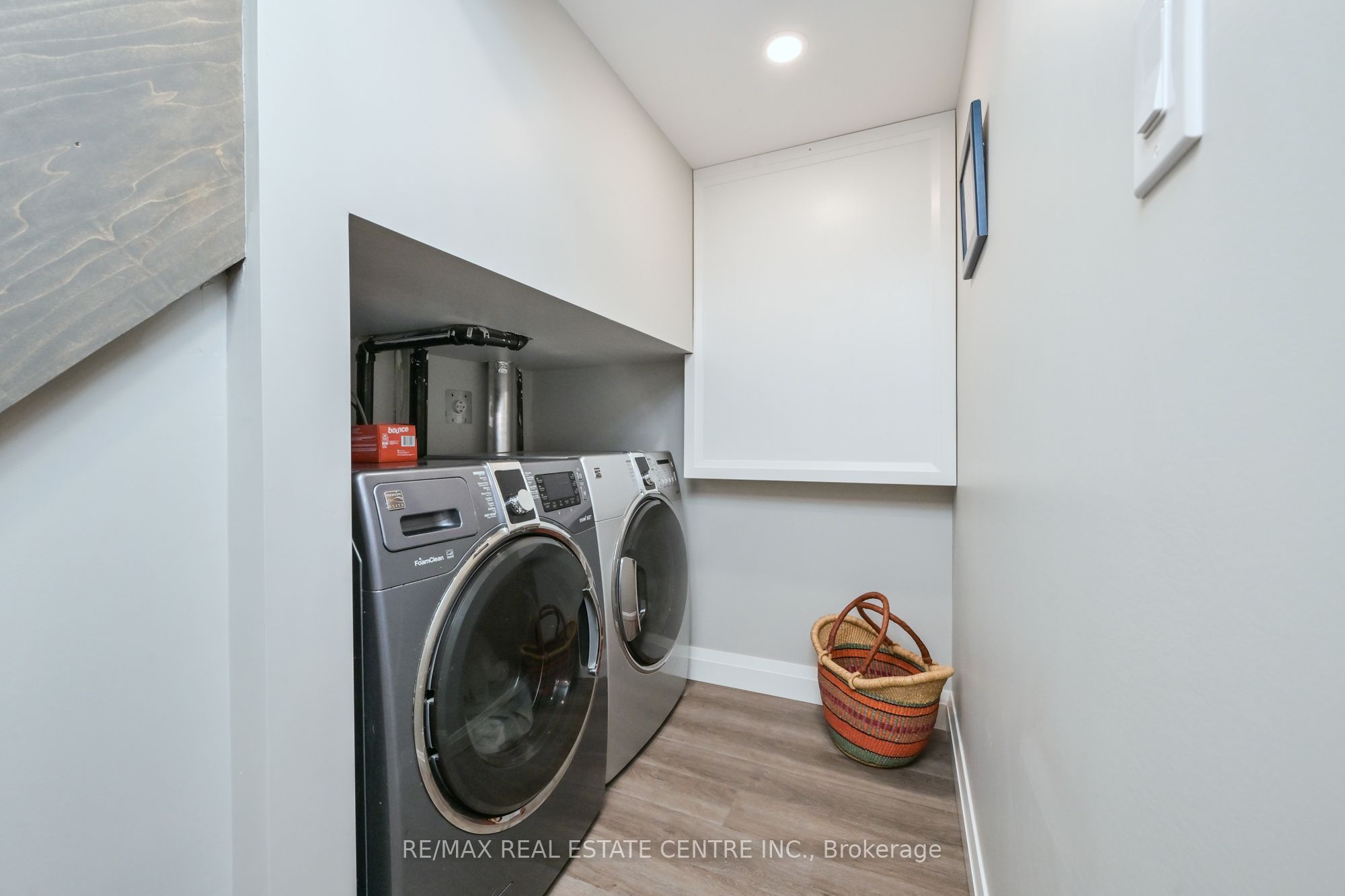 110 John Street Property Photo 25