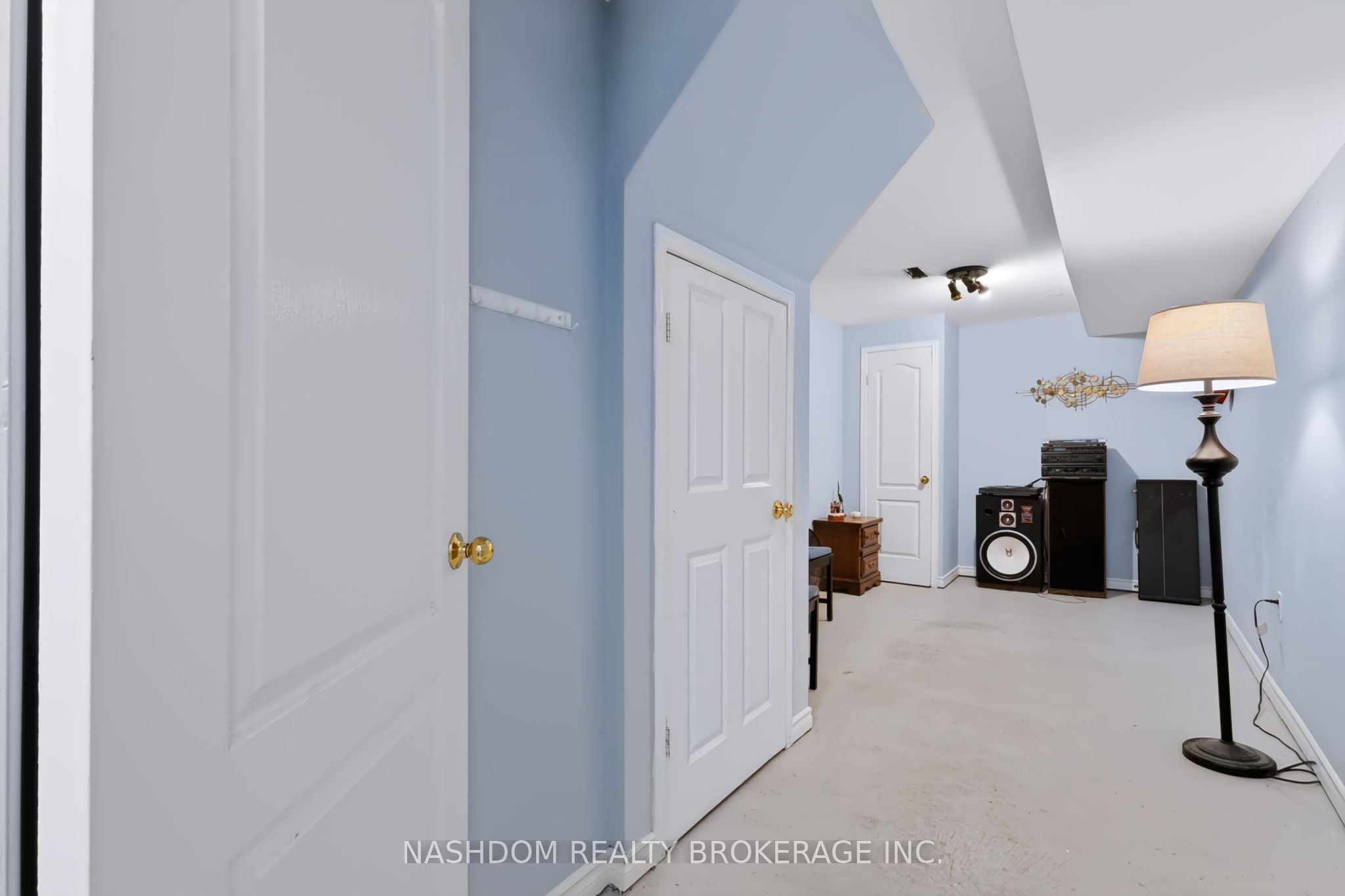 1283 Blanshard Drive 14 Property Photo 33