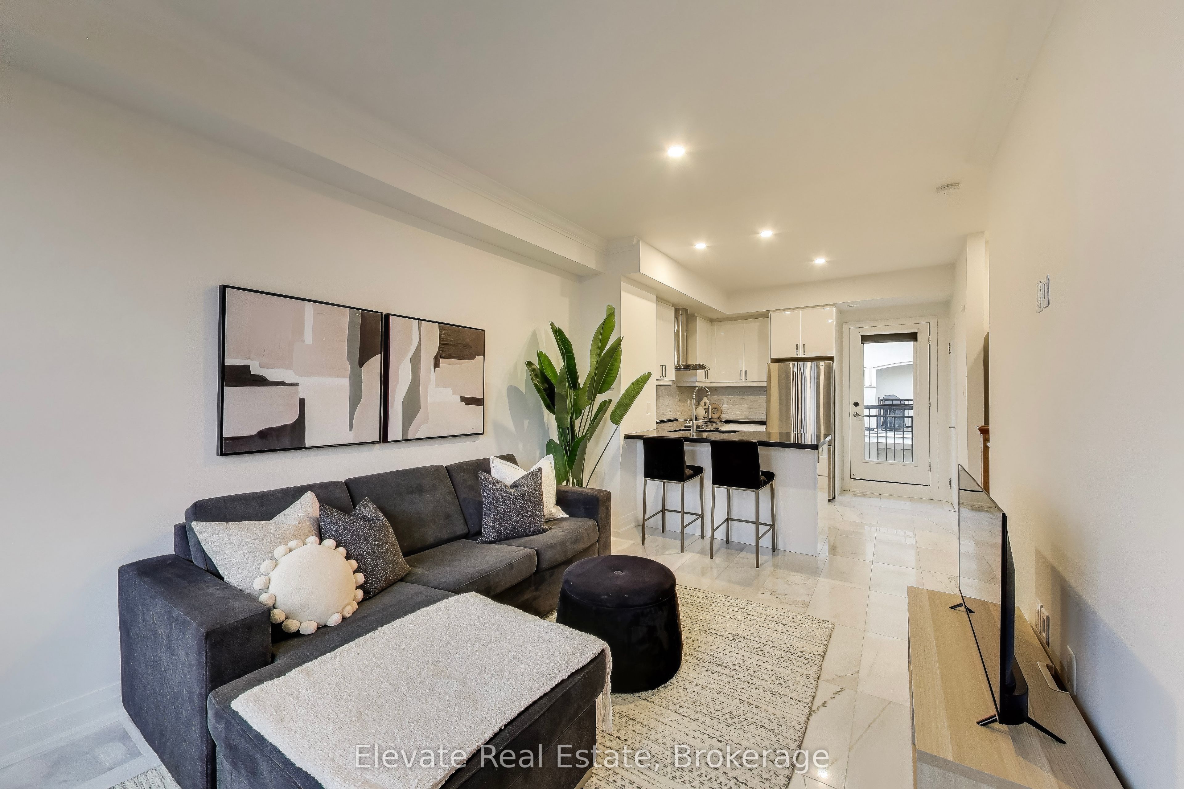 3083 Cawthra Road 24 Property Photo 1