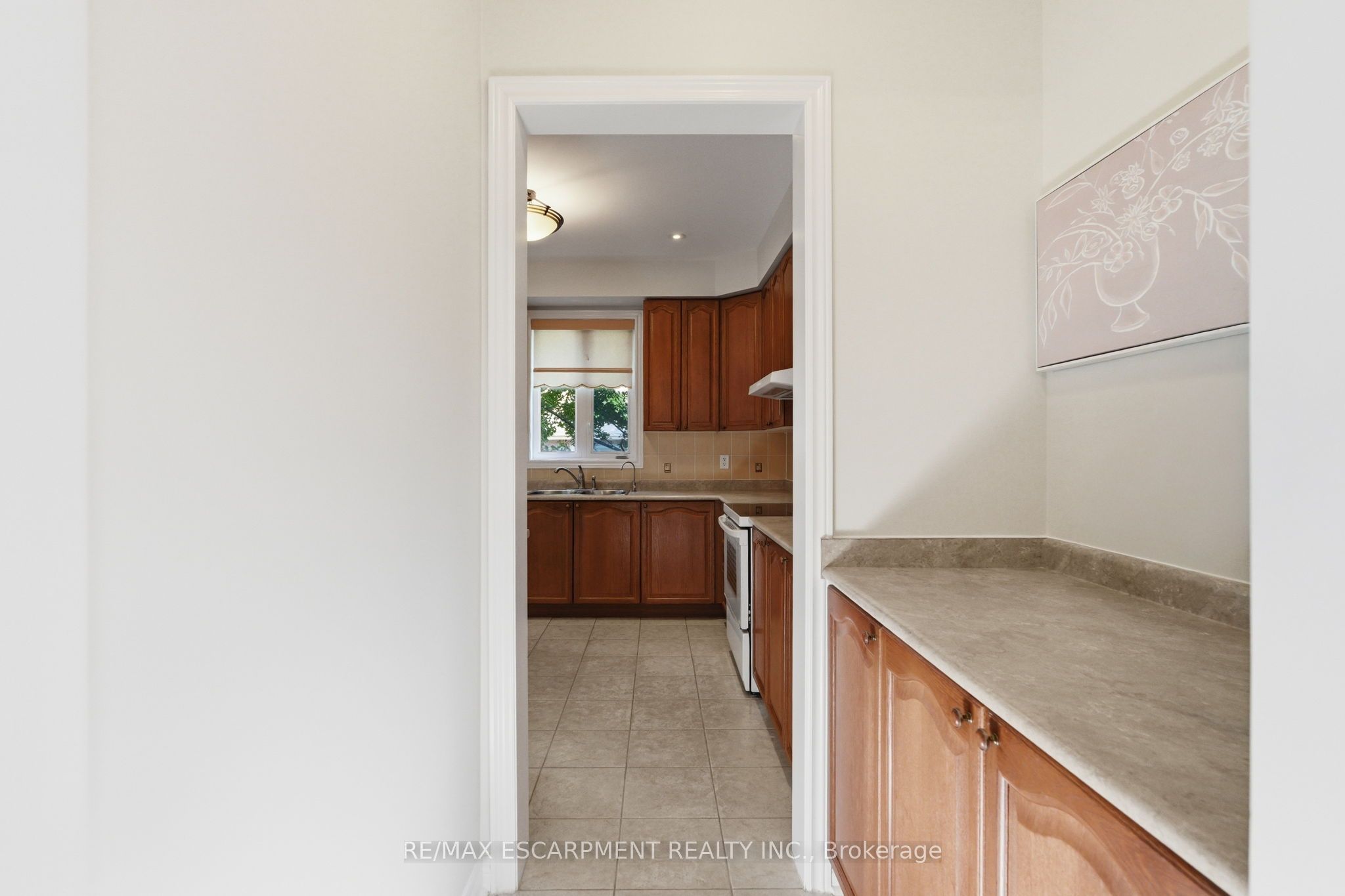 2241 Glazebrook Circle Property Photo 11
