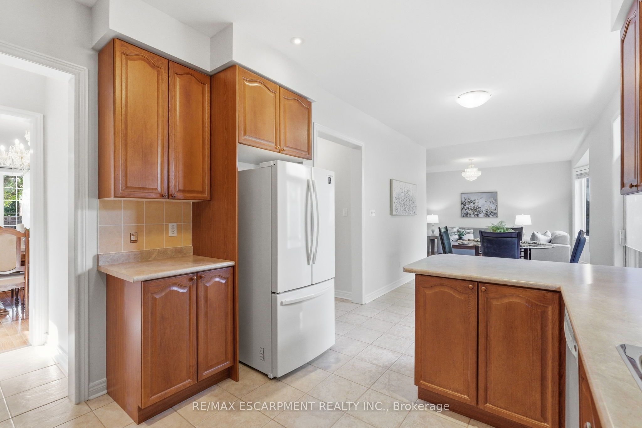 2241 Glazebrook Circle Property Photo 14