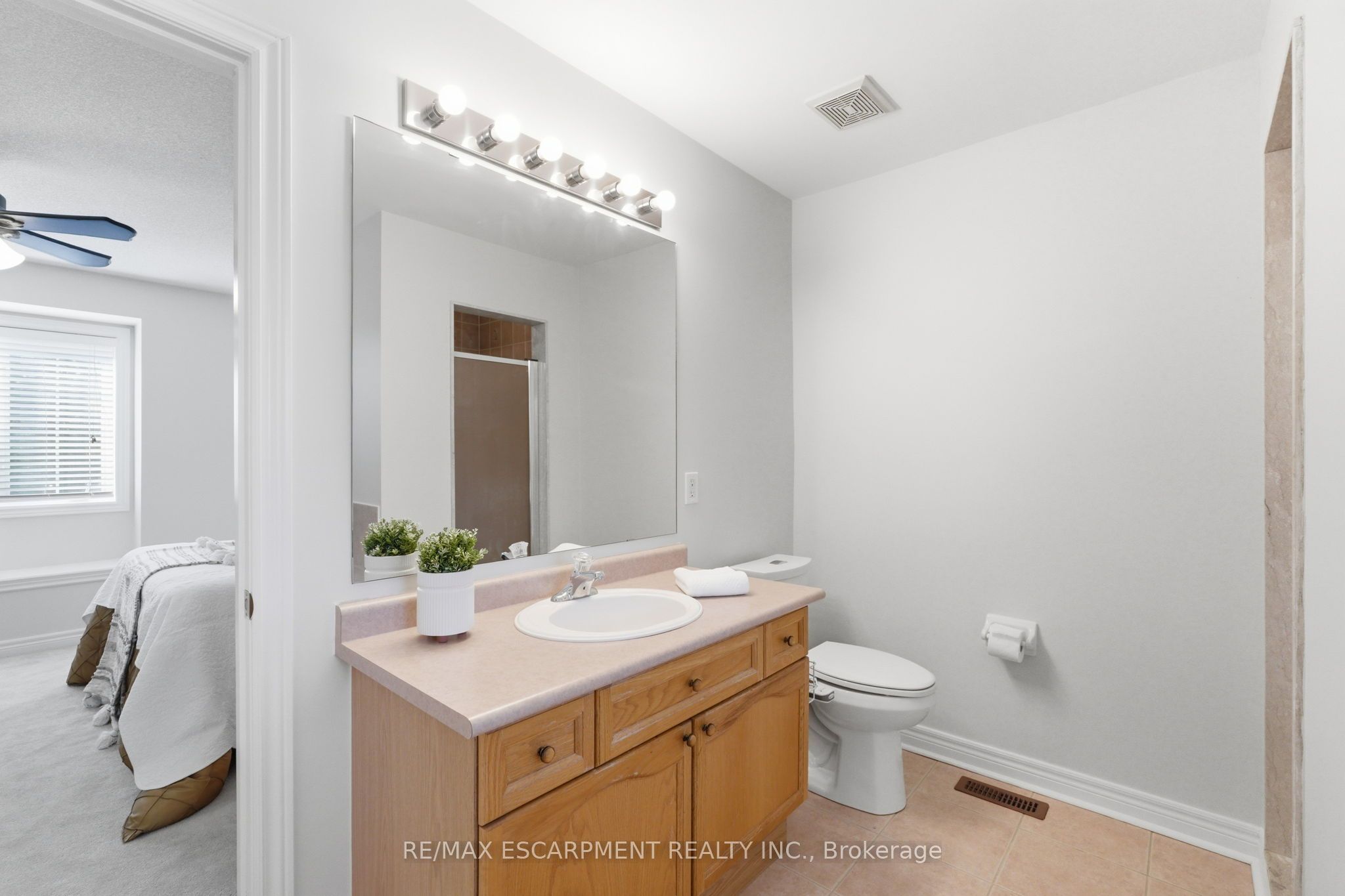 2241 Glazebrook Circle Property Photo 29