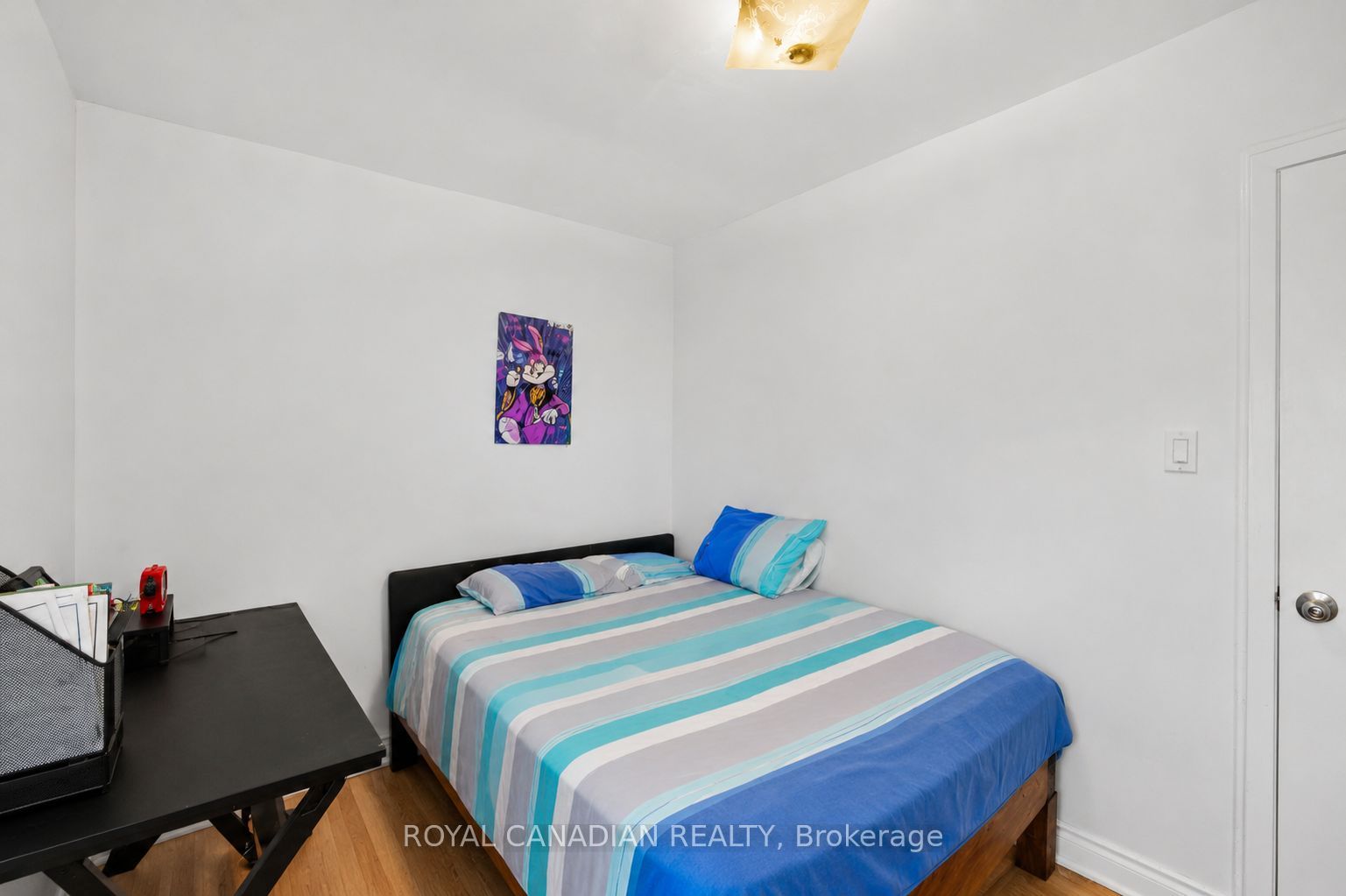 2538 St Clair Avenue W Property Photo 26
