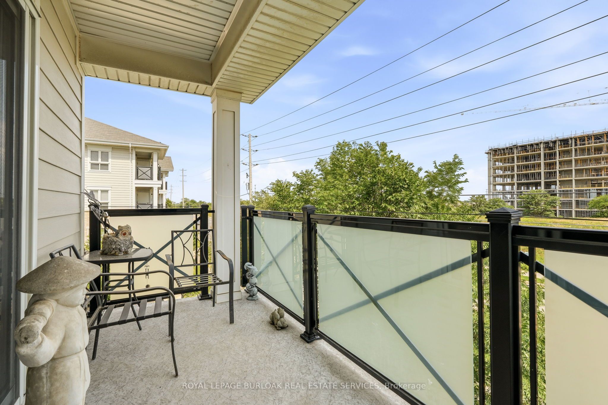 1045 Nadalin Heights 309 Property Photo 3