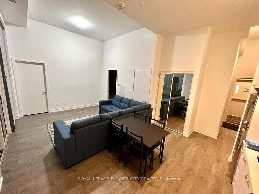 180 Veterans Drive 103 Property Photo 2