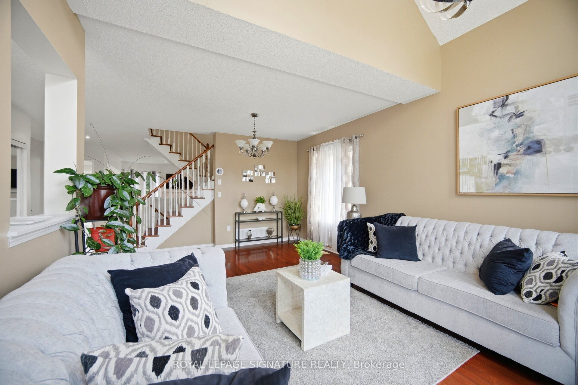 34 Nina Place N Property Photo 10