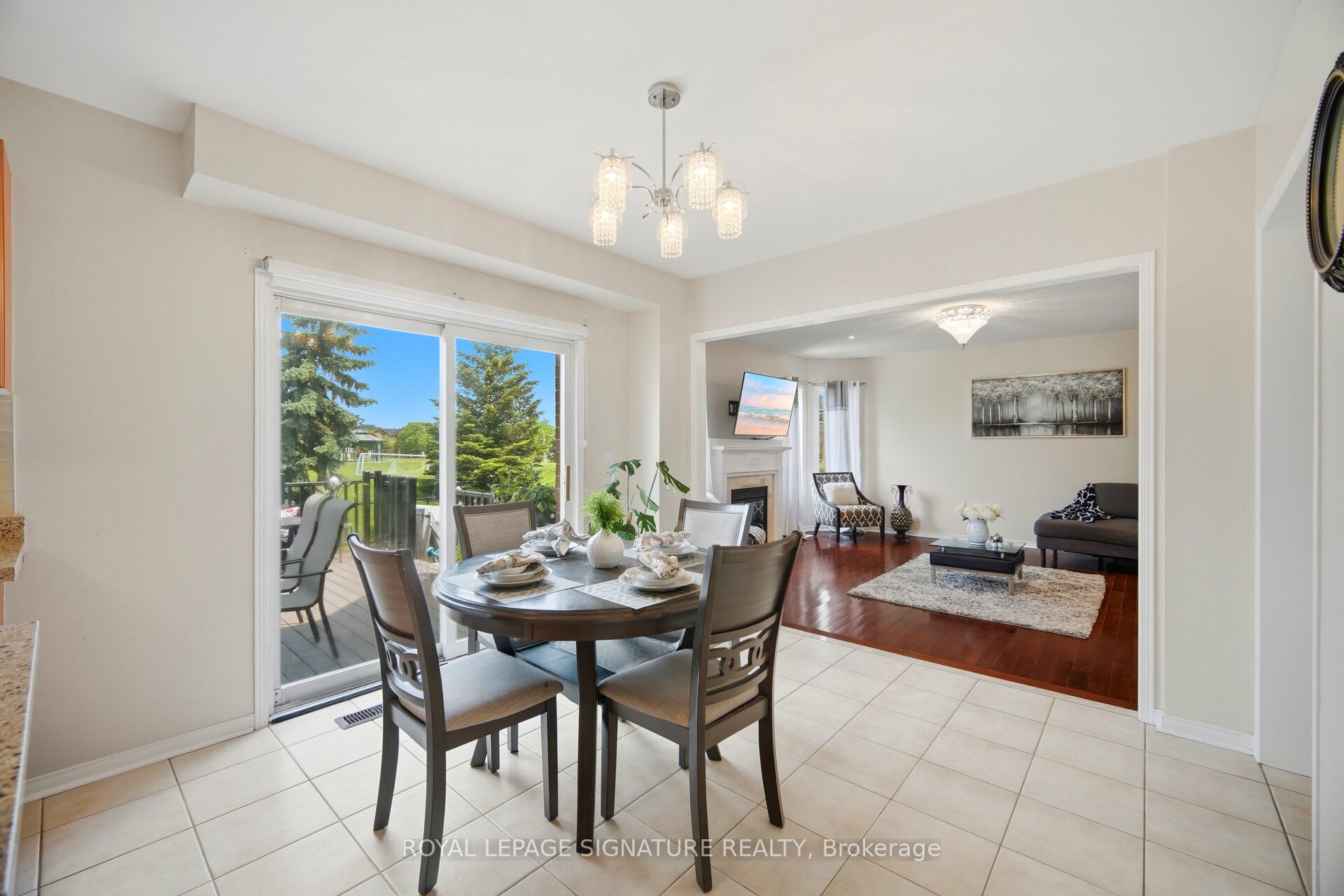 34 Nina Place N Property Photo 14