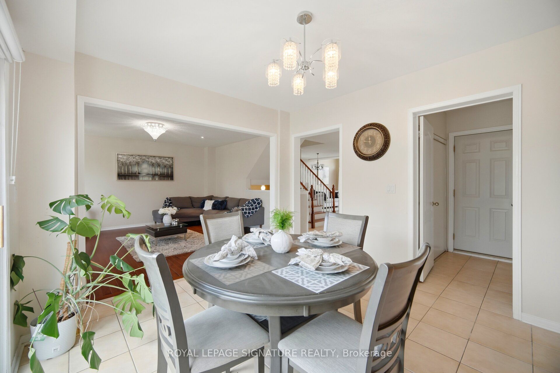 34 Nina Place N Property Photo 15