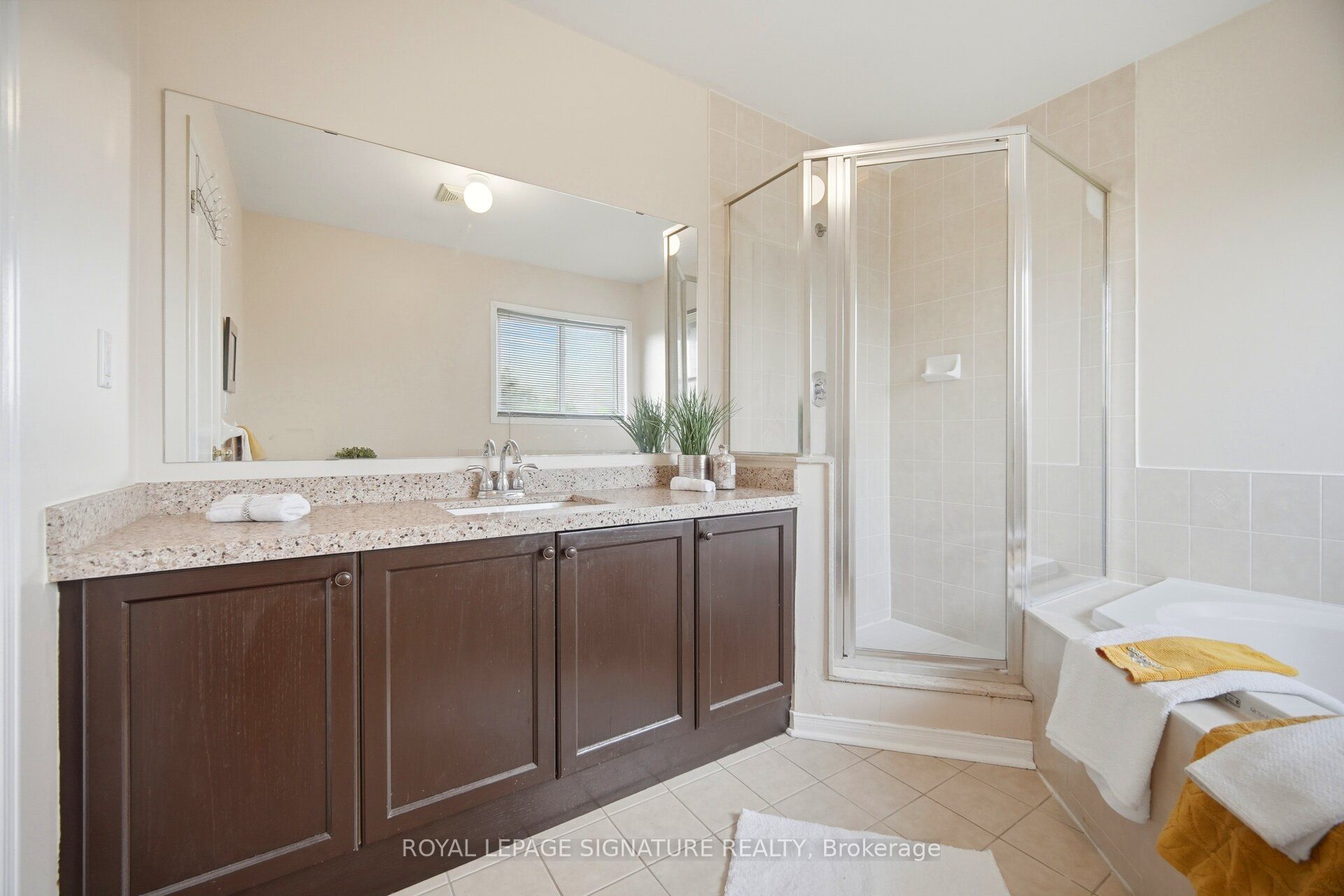 34 Nina Place N Property Photo 26