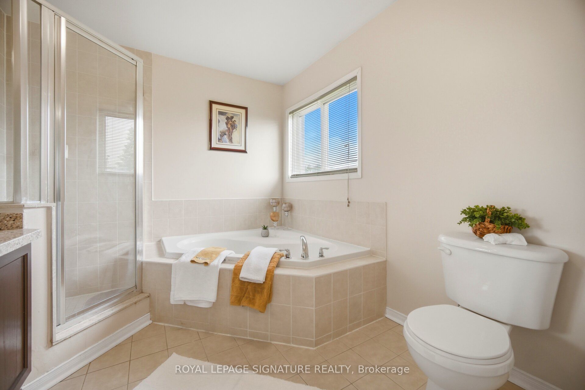 34 Nina Place N Property Photo 27