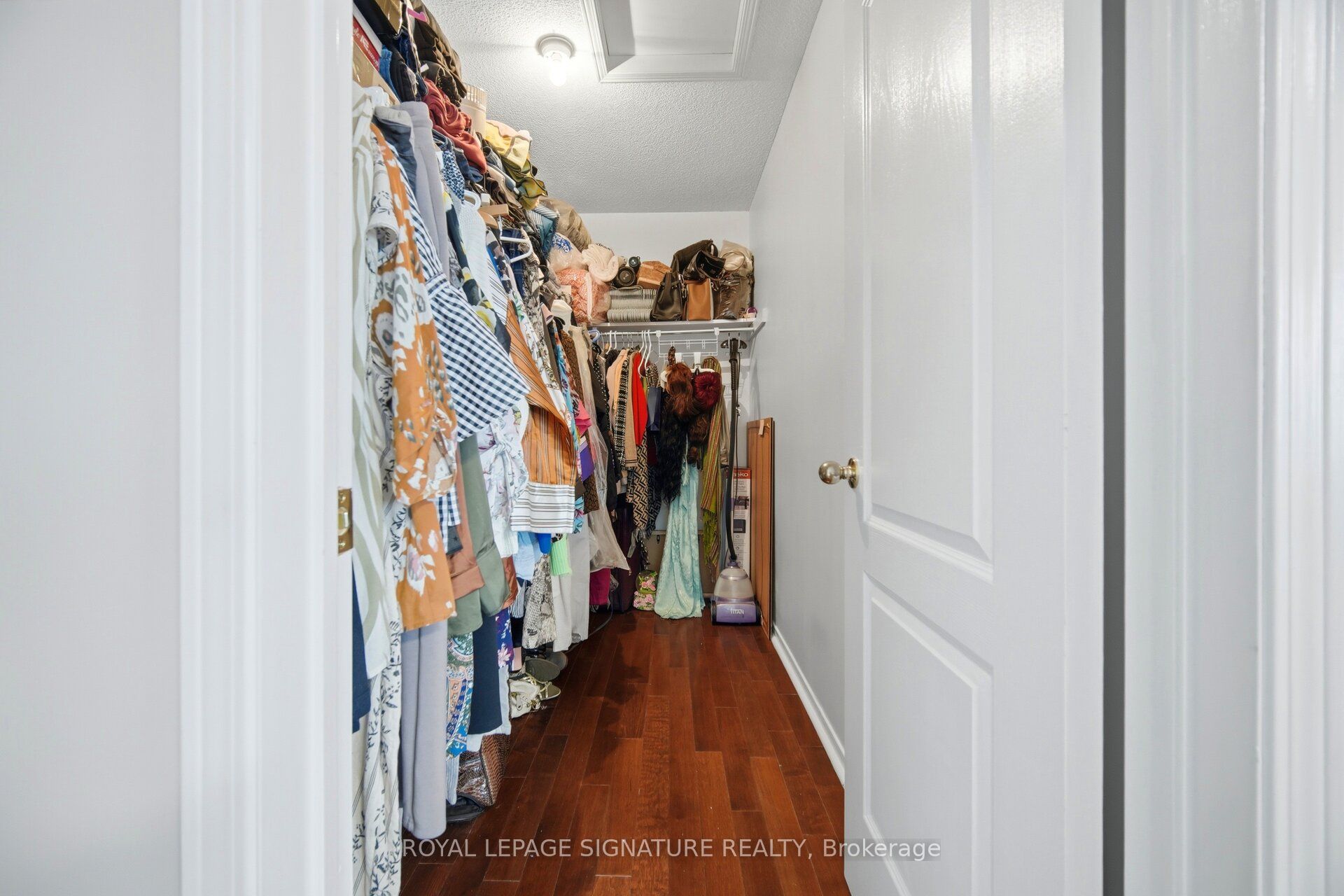 34 Nina Place N Property Photo 28