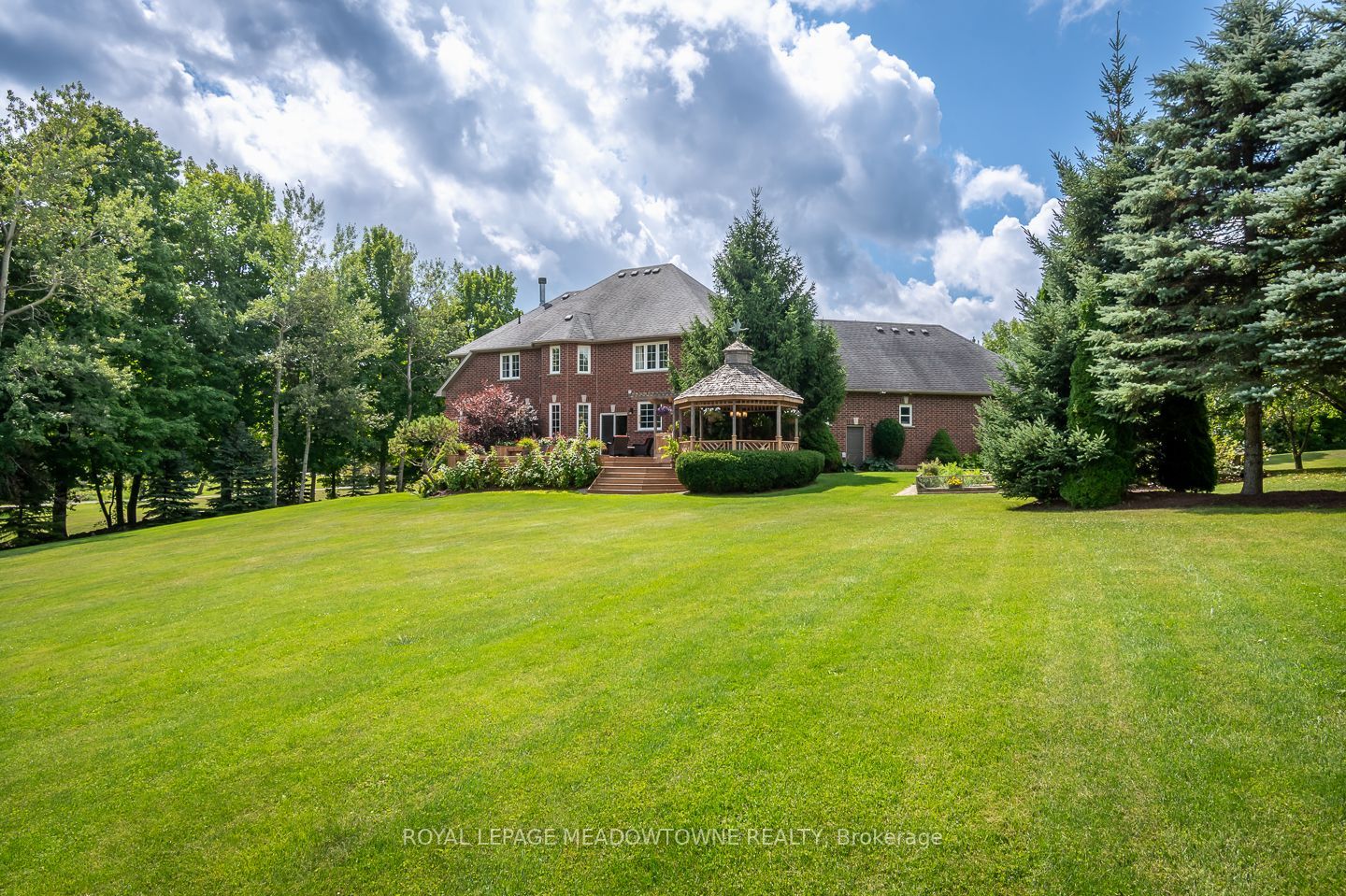 4215 Ennisclare Drive Property Photo 3