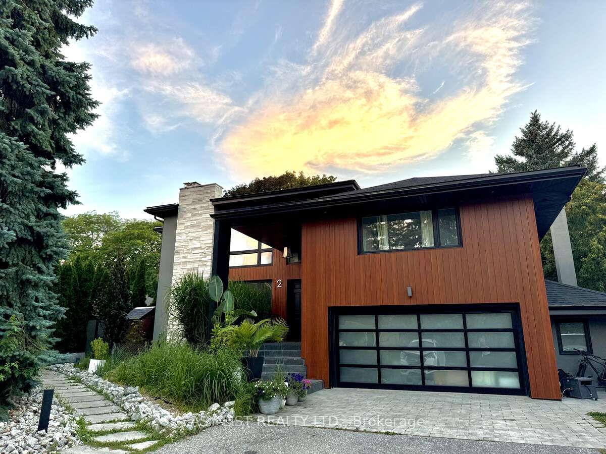 2 Princess Anne Crescent Property Photo 1