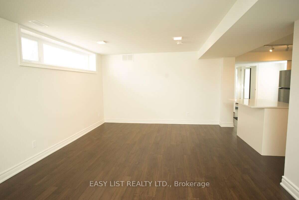 2 Princess Anne Crescent Property Photo 5