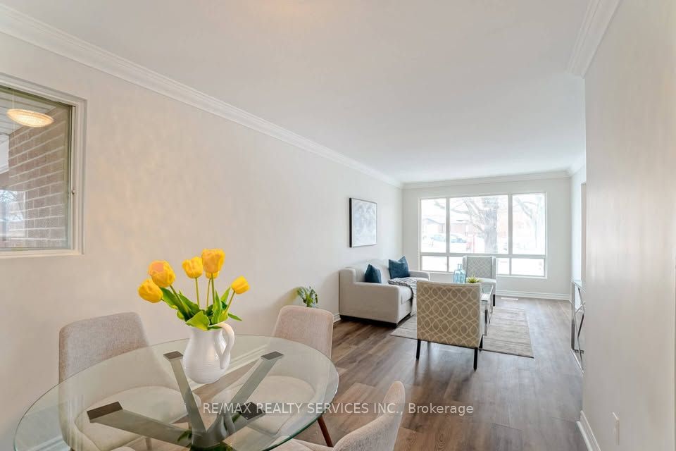 70 Montjoy Crescent Property Photo 5
