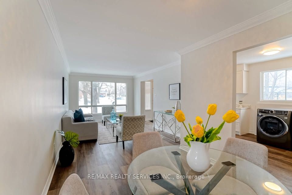 70 Montjoy Crescent Property Photo 6