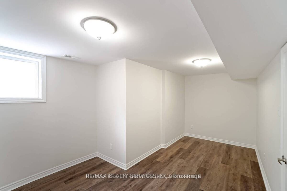 70 Montjoy Crescent Property Photo 21