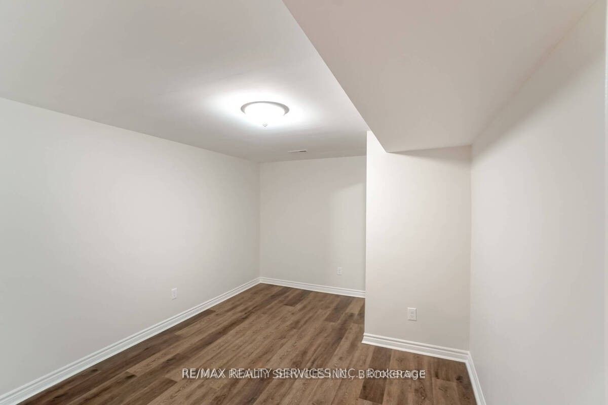70 Montjoy Crescent Property Photo 22