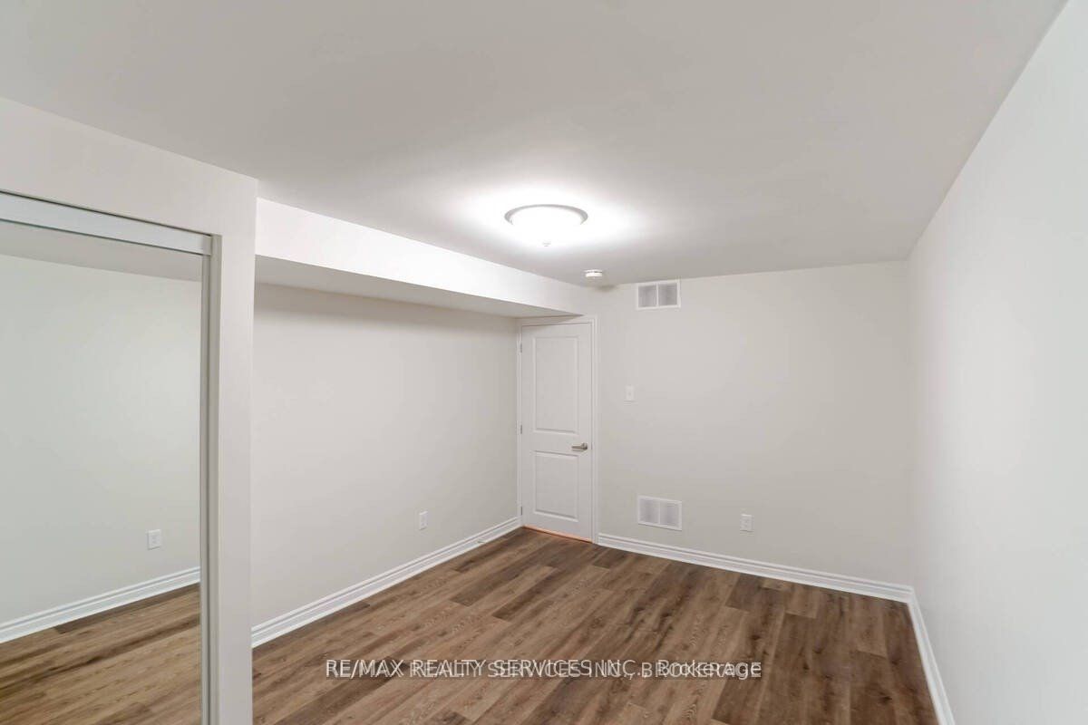 70 Montjoy Crescent Property Photo 23