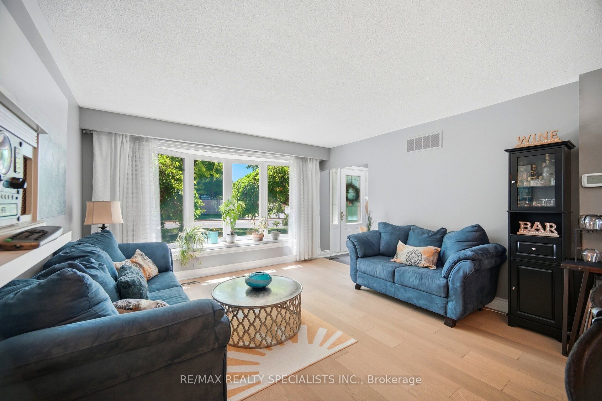 3673 Fieldgate Drive Property Photo 8