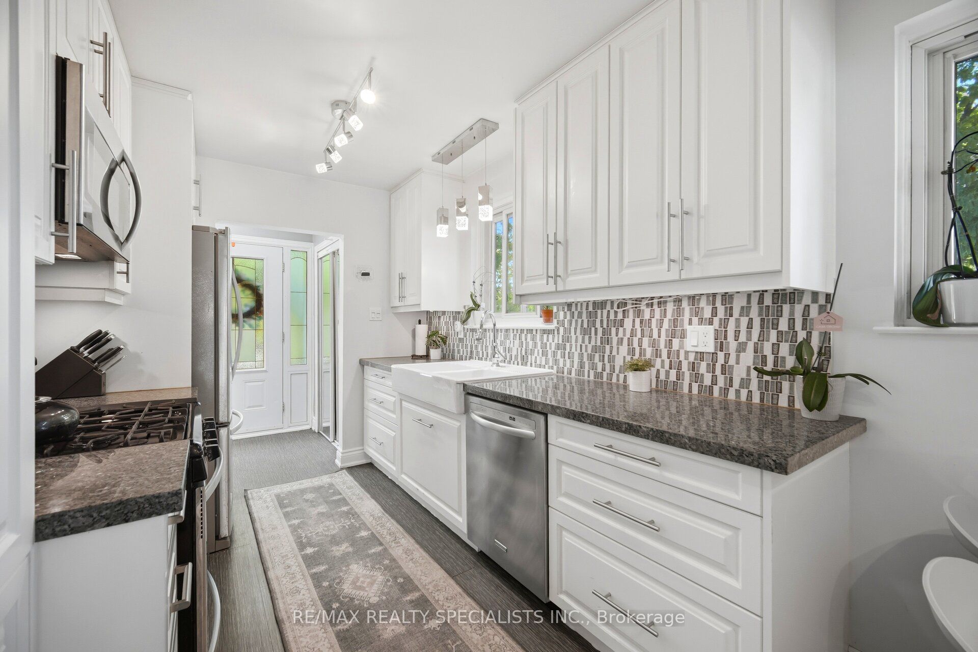3673 Fieldgate Drive Property Photo 14