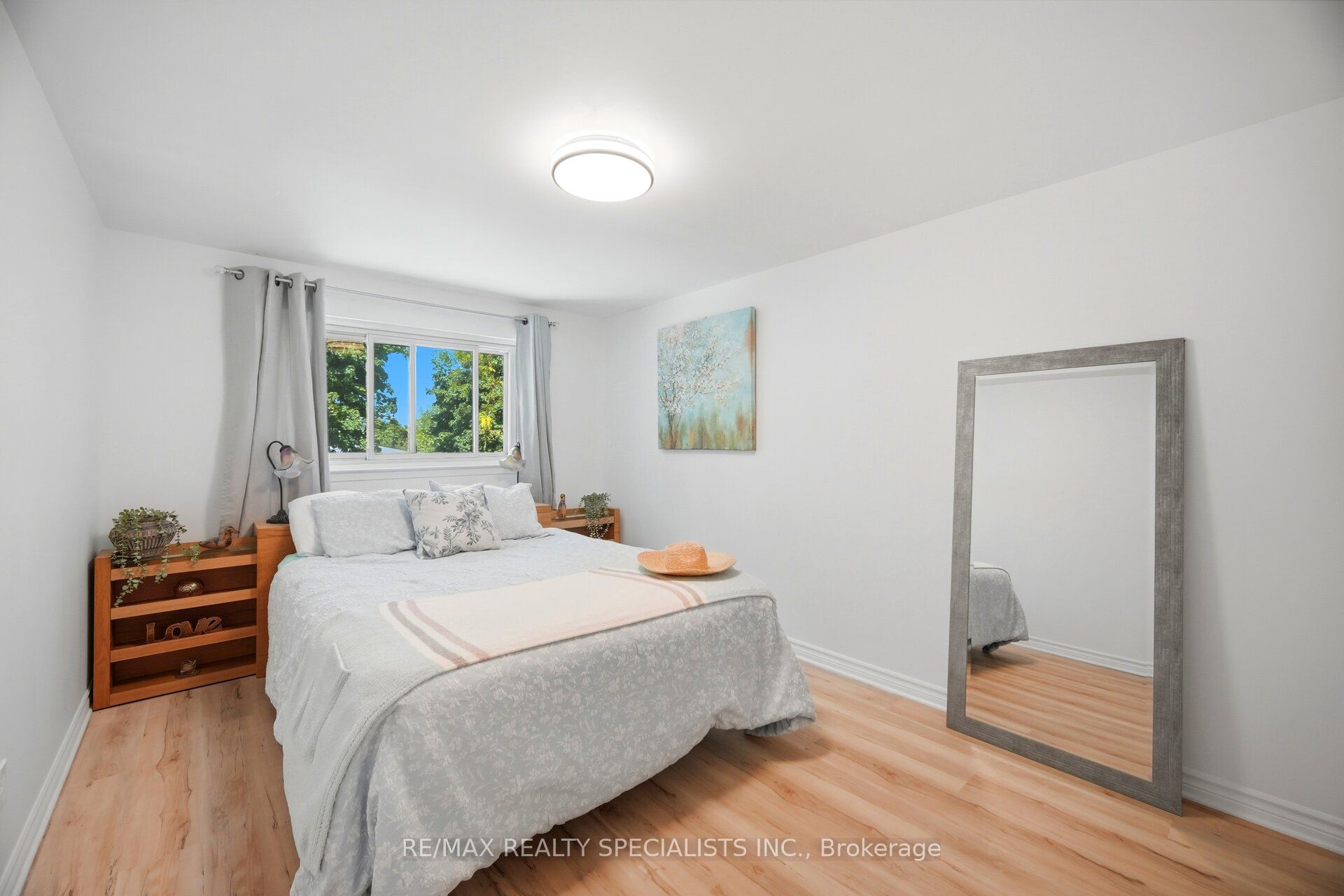 3673 Fieldgate Drive Property Photo 25