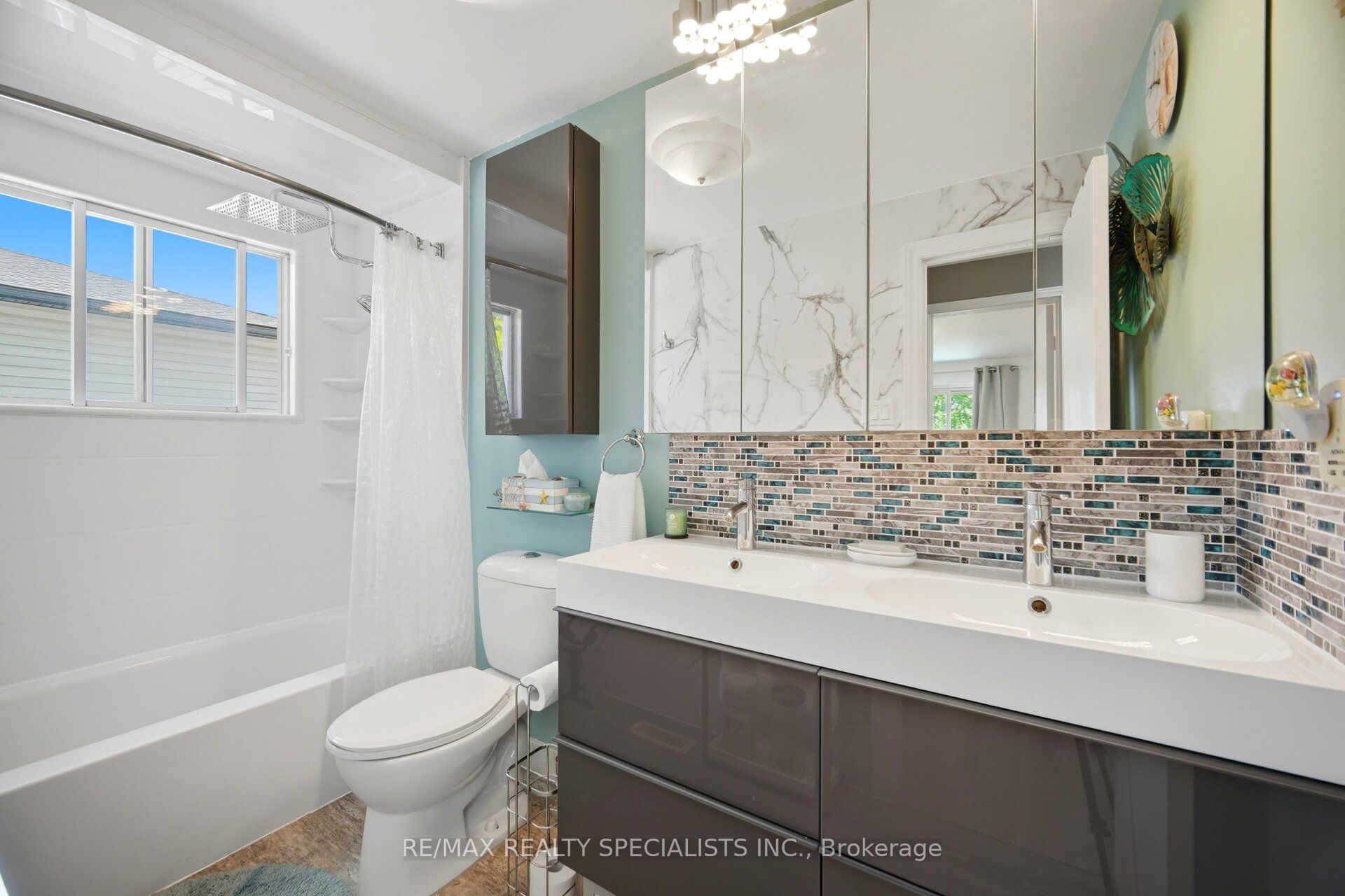 3673 Fieldgate Drive Property Photo 32
