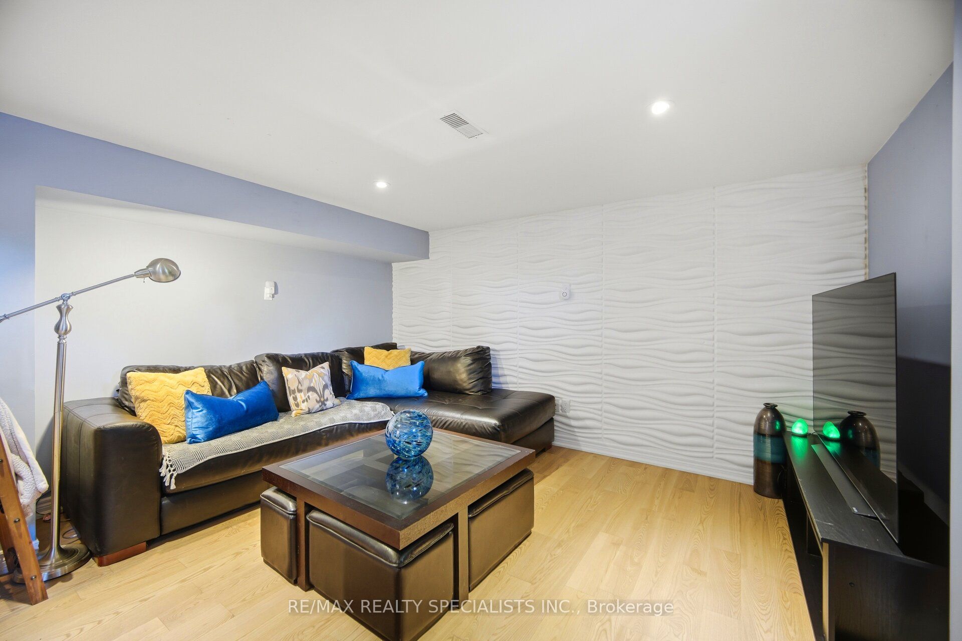 3673 Fieldgate Drive Property Photo 37