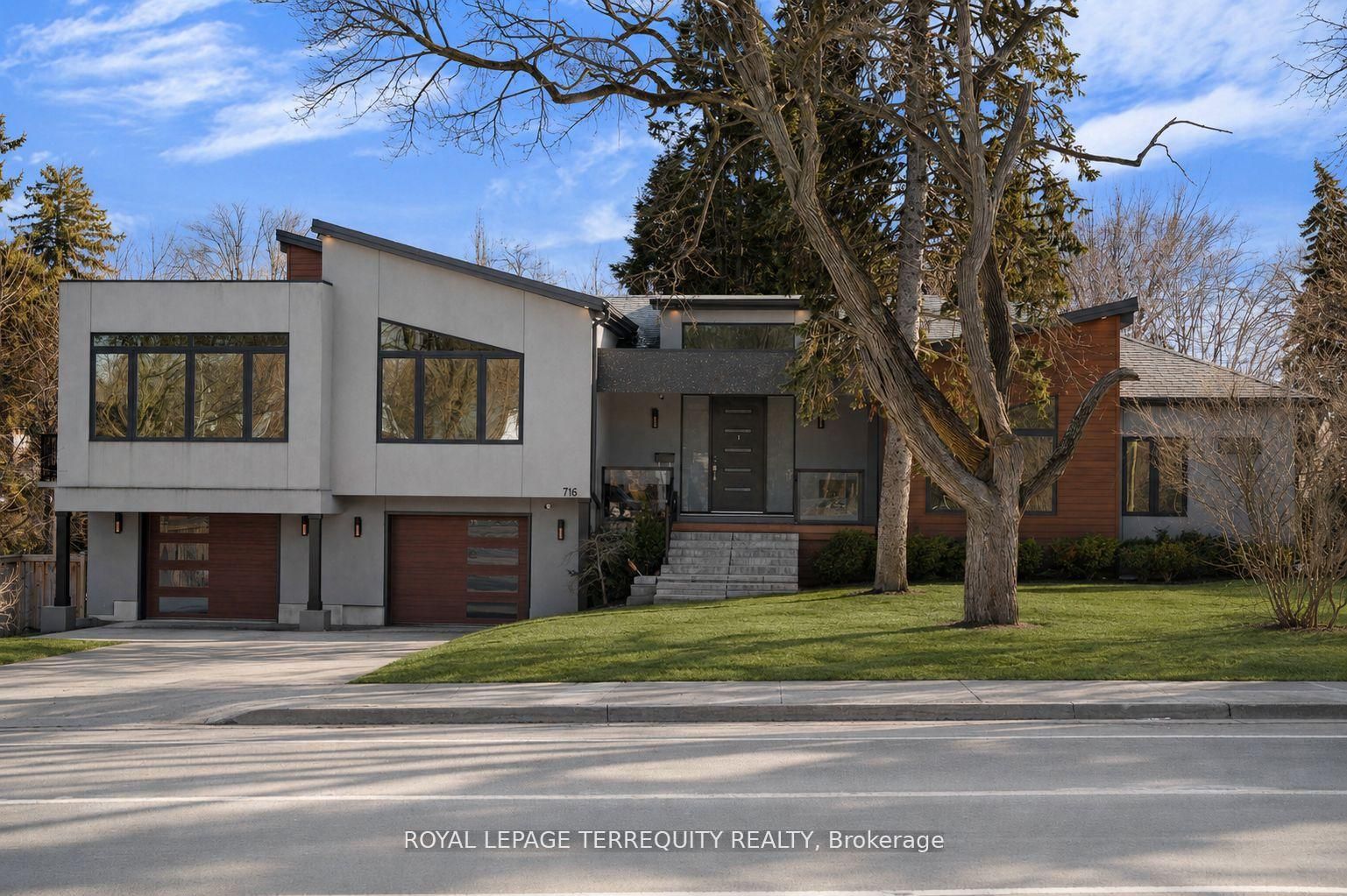 716 North Shore Boulevard E Property Photo 1