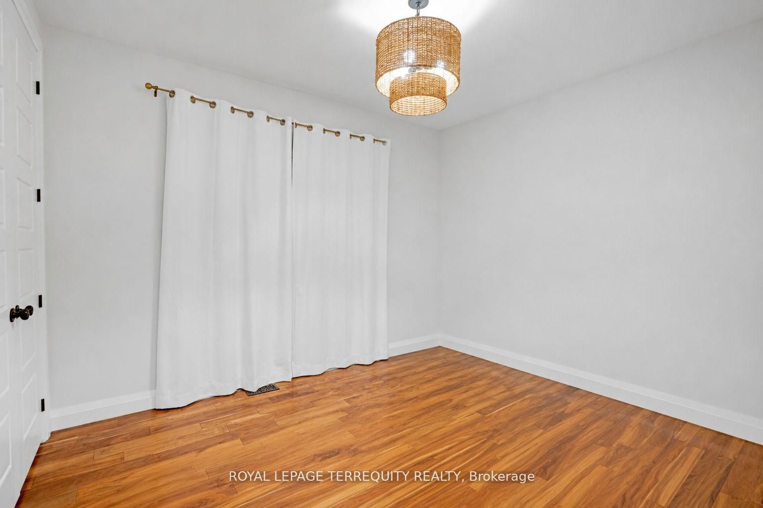 716 North Shore Boulevard E Property Photo 17