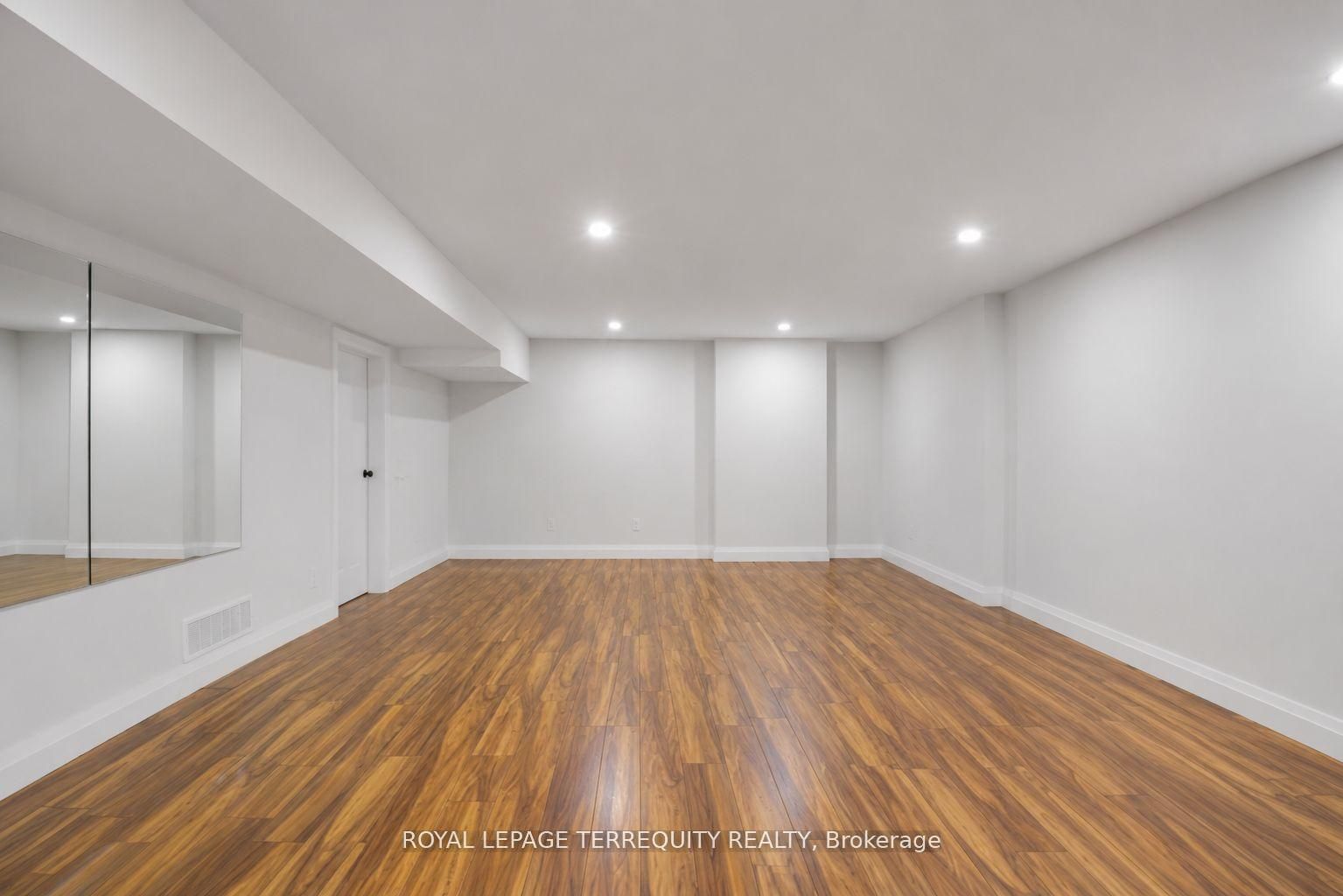 716 North Shore Boulevard E Property Photo 21