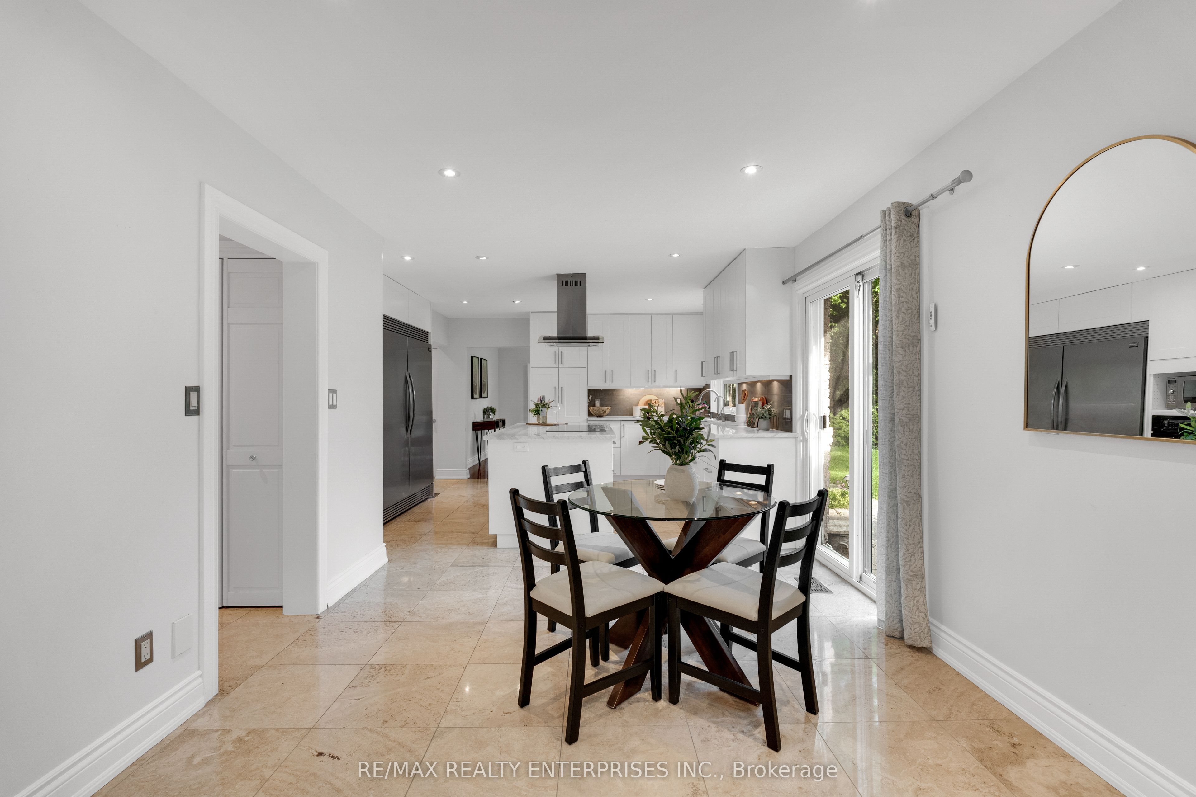 2084 Obeck Crescent Property Photo 10
